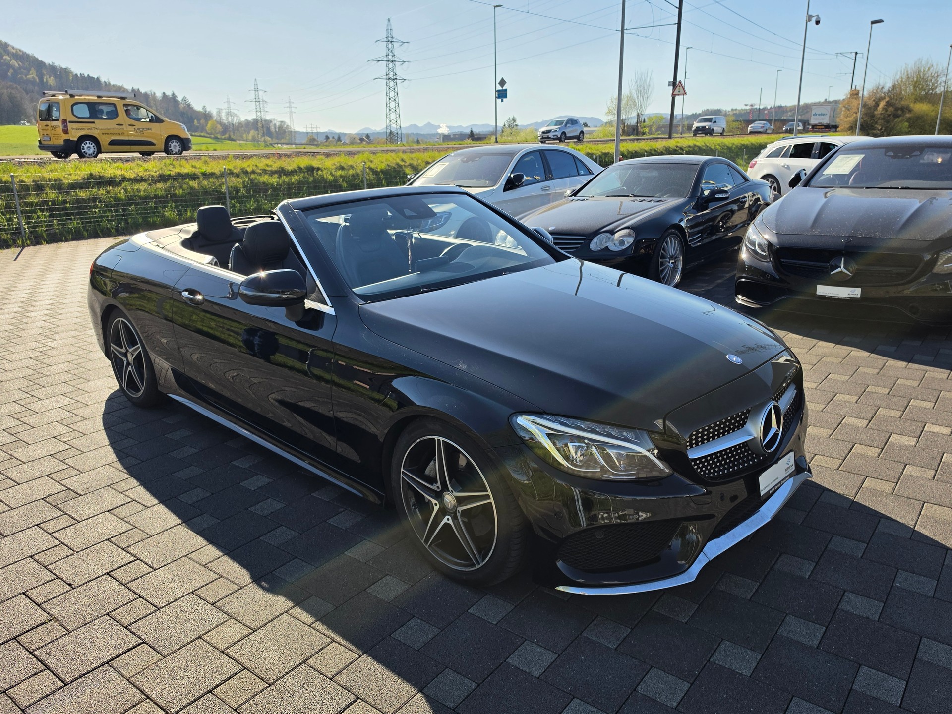 MERCEDES-BENZ C 200 Cabriolet AMG Line 9G-Tronic-image-6