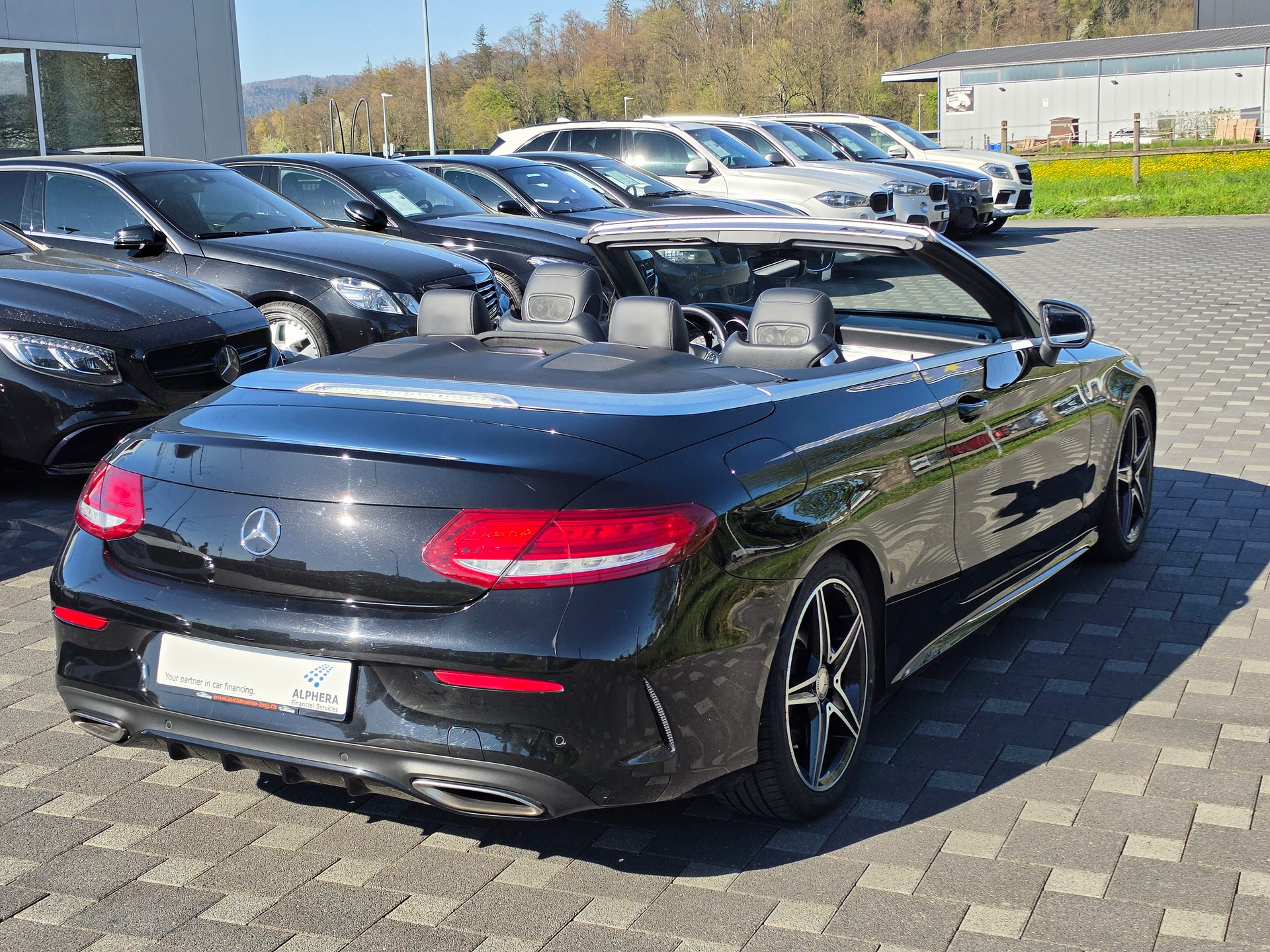 MERCEDES-BENZ C 200 Cabriolet AMG Line 9G-Tronic-image-4