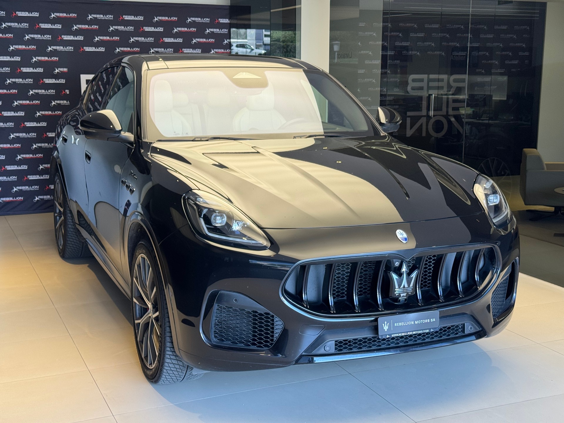 MASERATI Grecale 2.0 MHEV Modena Hybrid Automatica-image-2