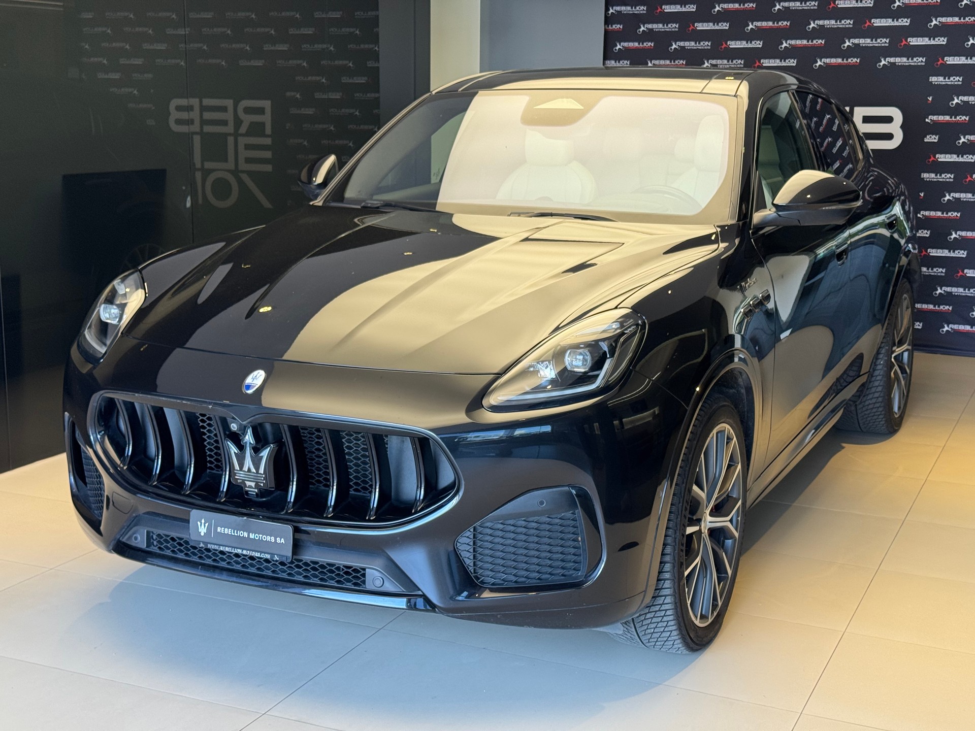 MASERATI Grecale 2.0 MHEV Modena Hybrid Automatica-image-0