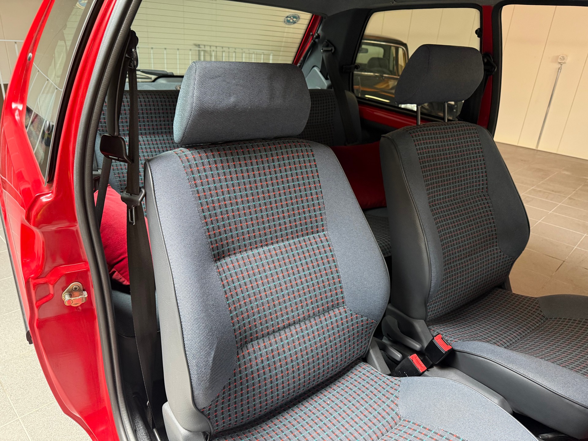 PEUGEOT 106 1.1 XR-image-14