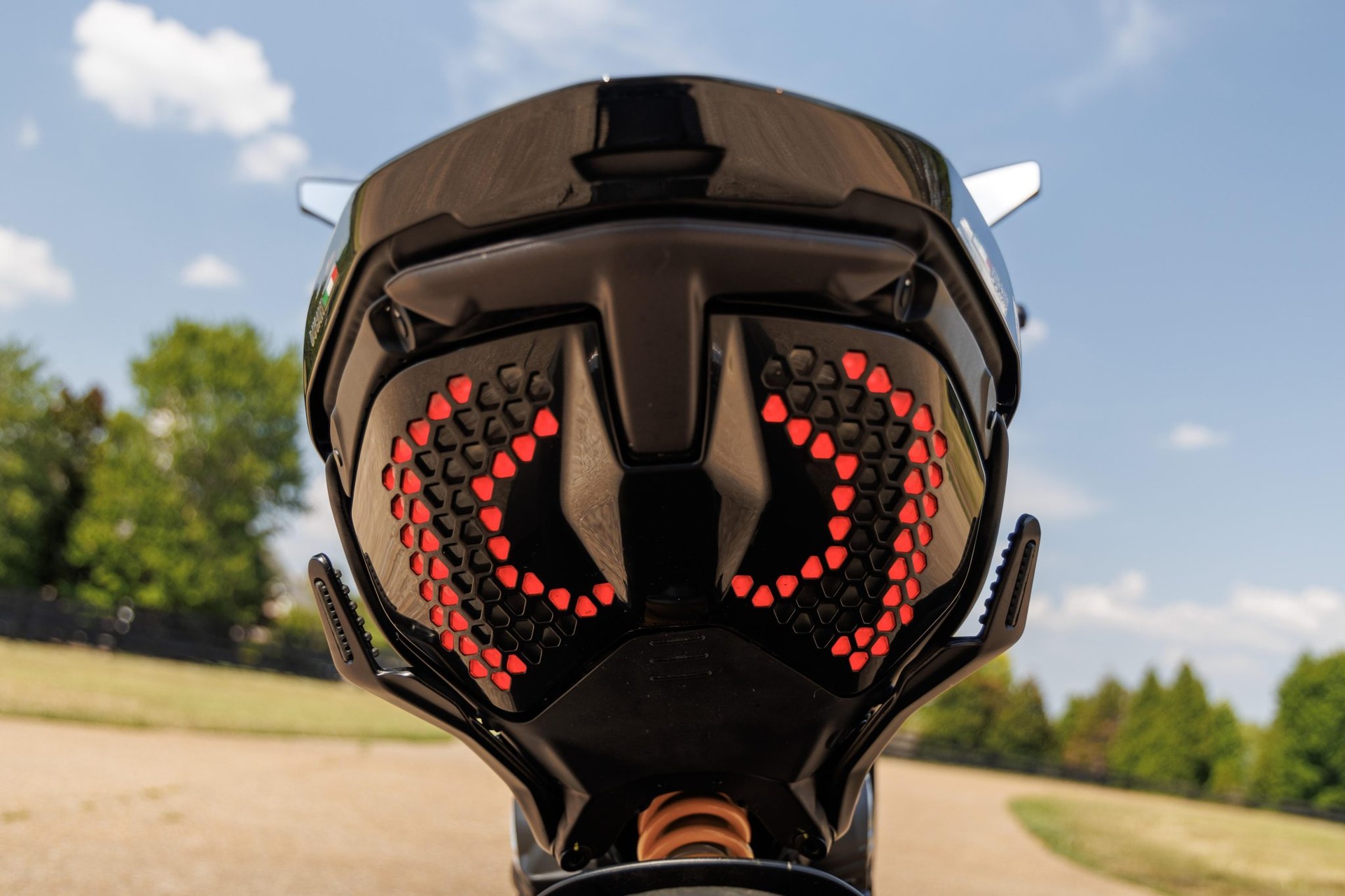 DUCATI Diavel V4-image-5