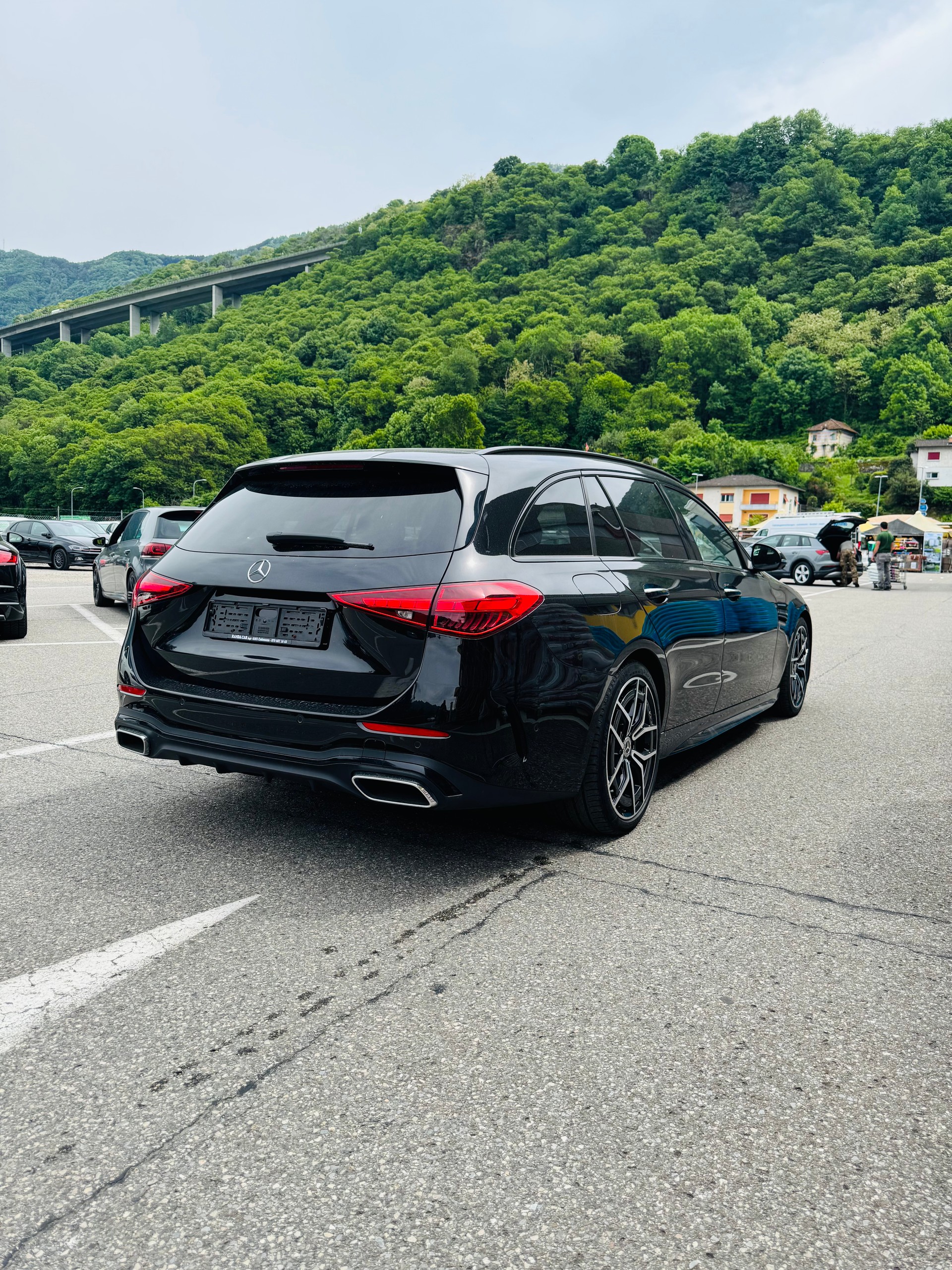 MERCEDES-BENZ C 220 d T 4Matic AMG Line-image-2