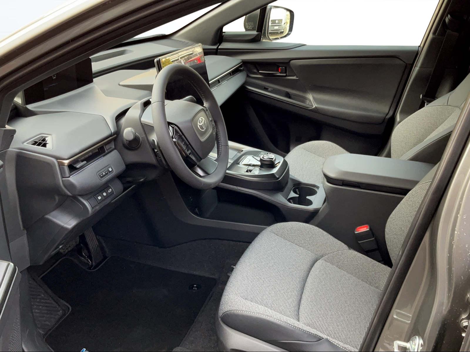 TOYOTA bZ4X Style AWD-image-3