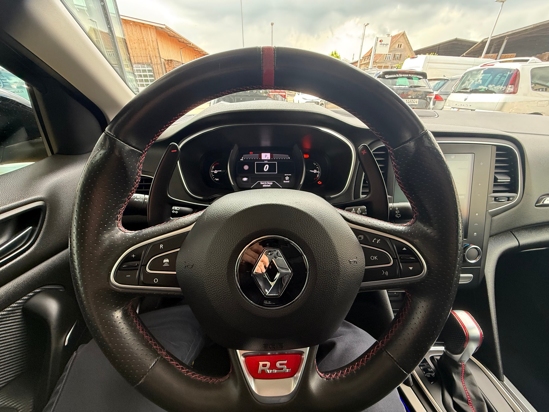 RENAULT Mégane Trophy 300 EDC-image-13
