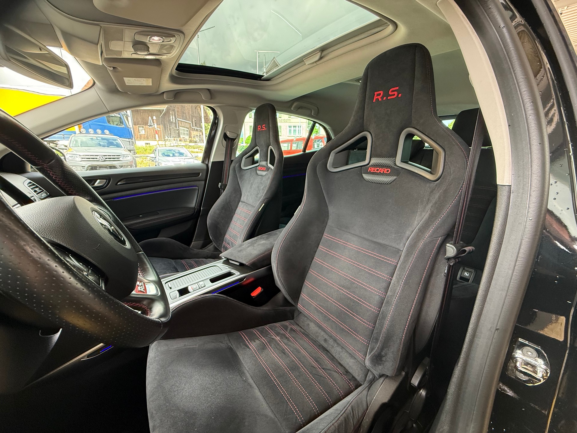 RENAULT Mégane Trophy 300 EDC-image-14