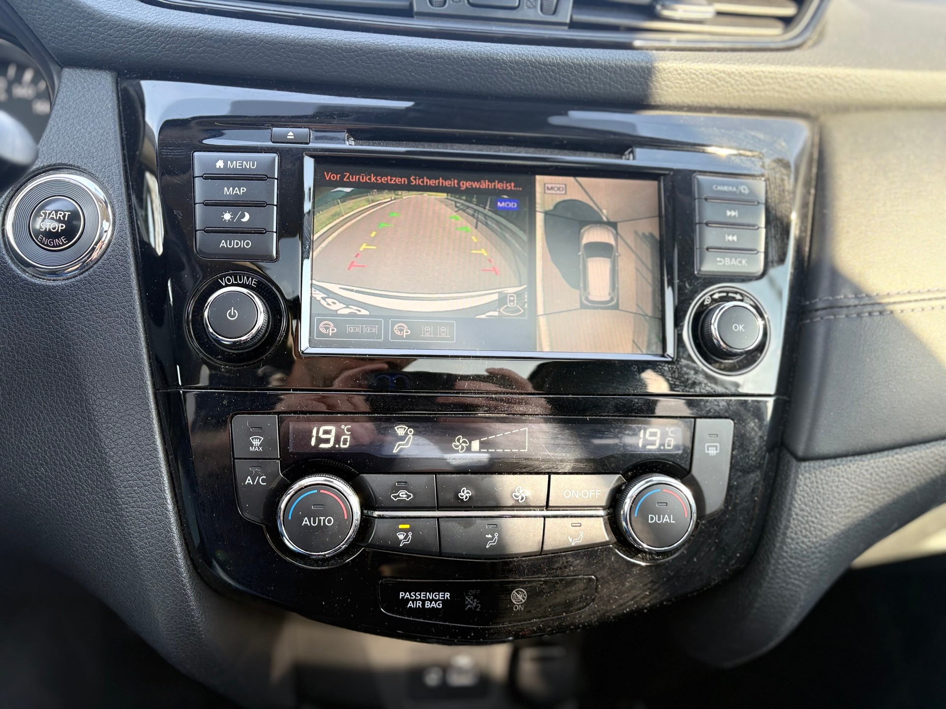 NISSAN X-Trail 1.7 dCi tekna Xtronic CVT ALL-MODE 4x4-image-14
