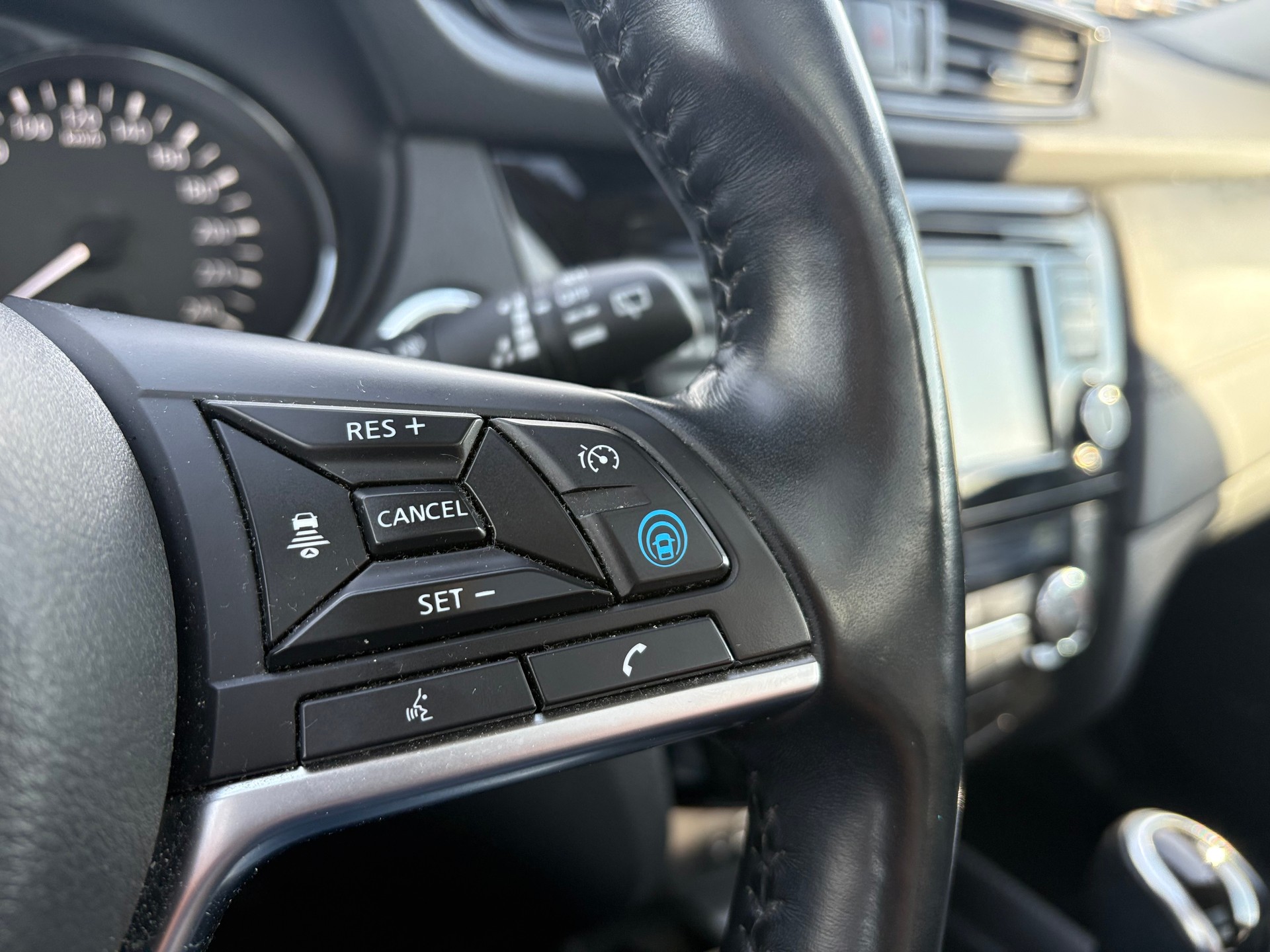NISSAN X-Trail 1.7 dCi tekna Xtronic CVT ALL-MODE 4x4-image-16
