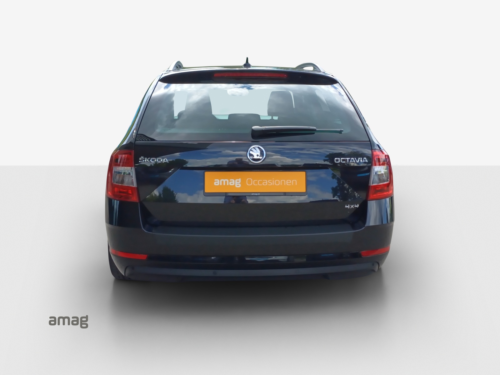 SKODA Octavia Combi 2.0 TDI Ambition 4x4 DSG-showroom-element-3