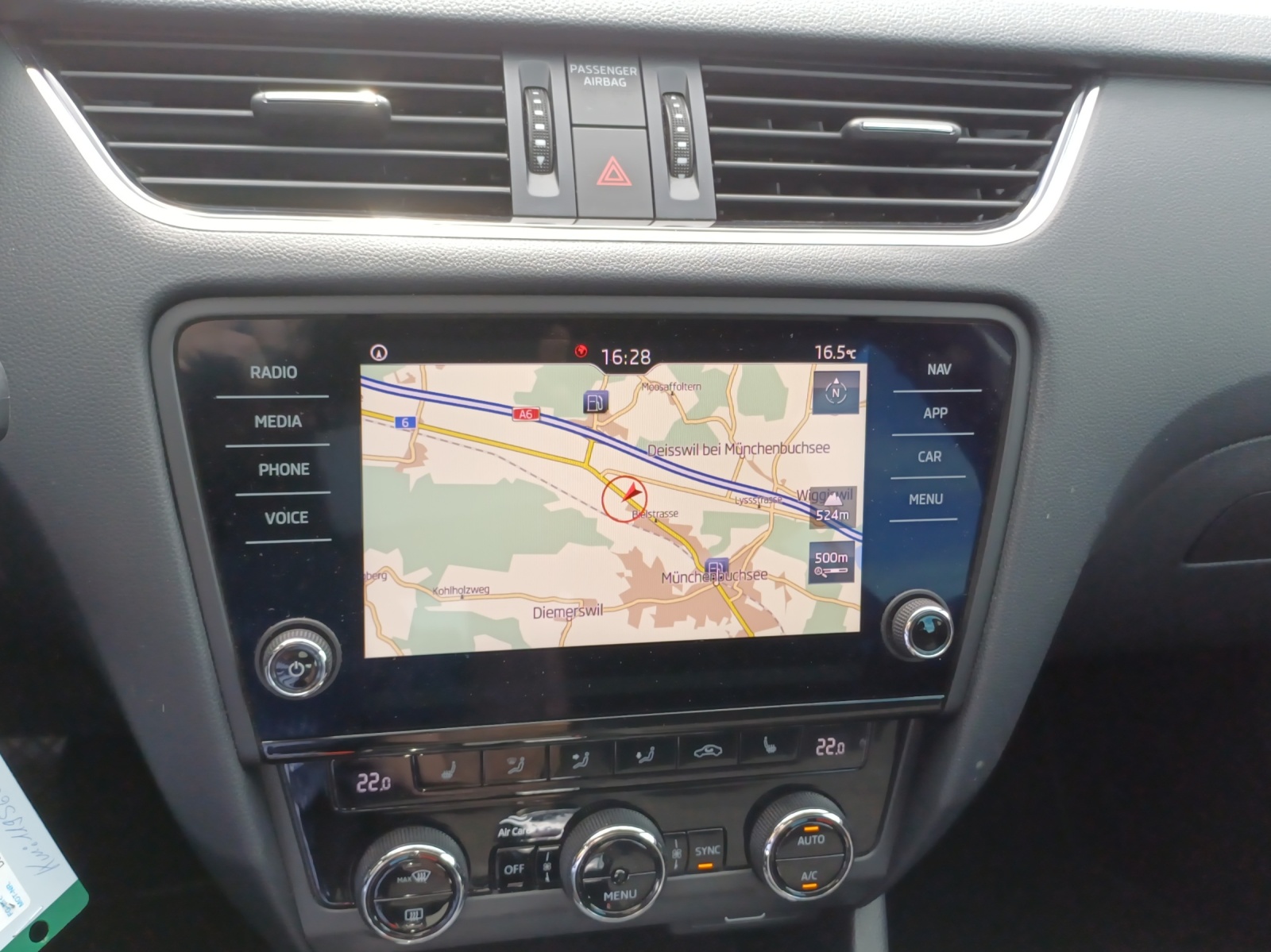 SKODA Octavia Combi 2.0 TDI Ambition 4x4 DSG-image-14