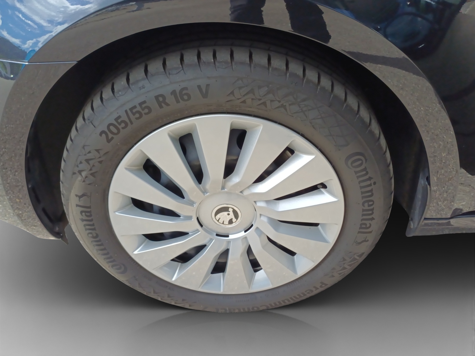 SKODA Octavia Combi 2.0 TDI Ambition 4x4 DSG-image-13
