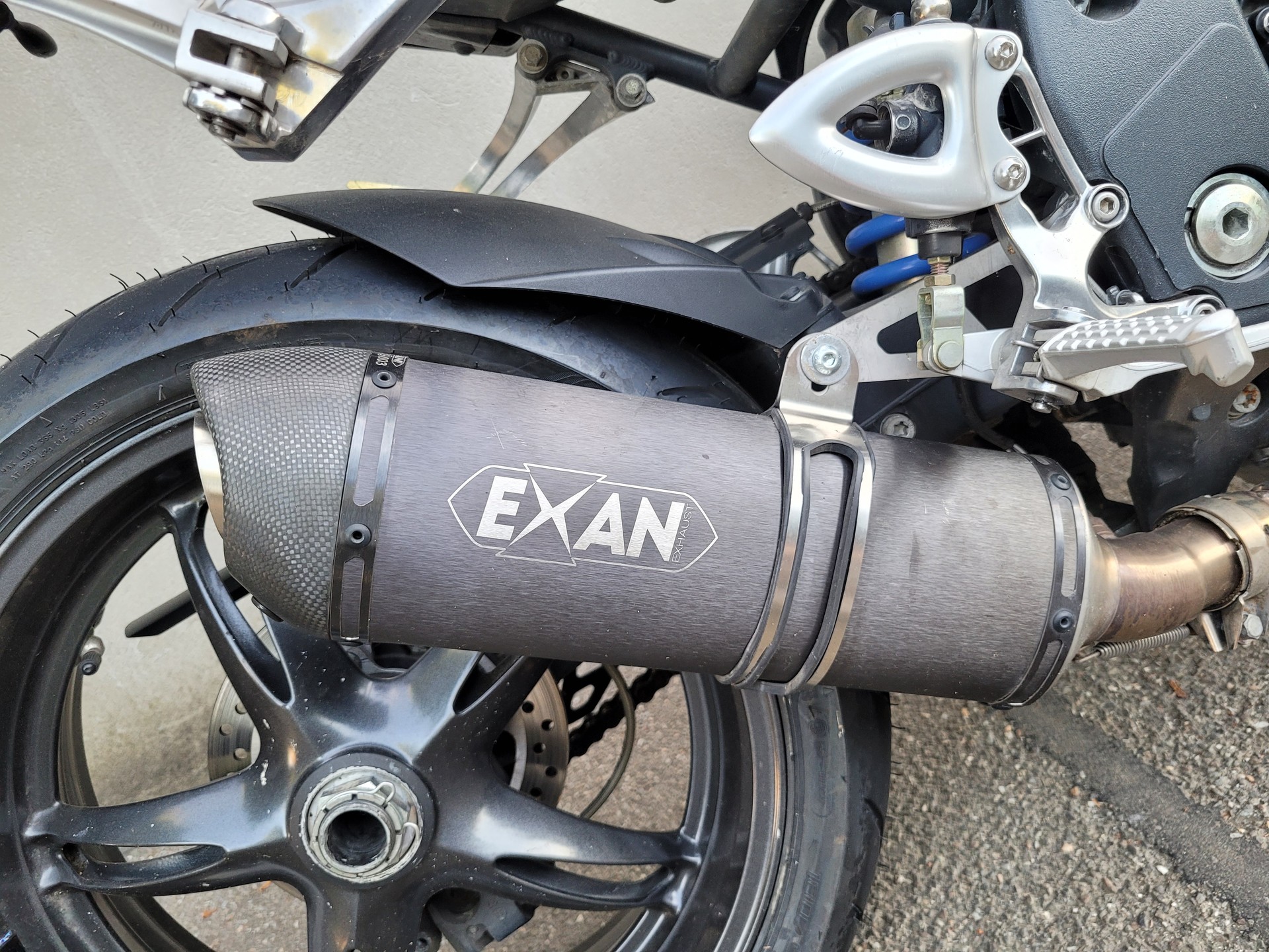 TRIUMPH Speed Triple 1050-image-3