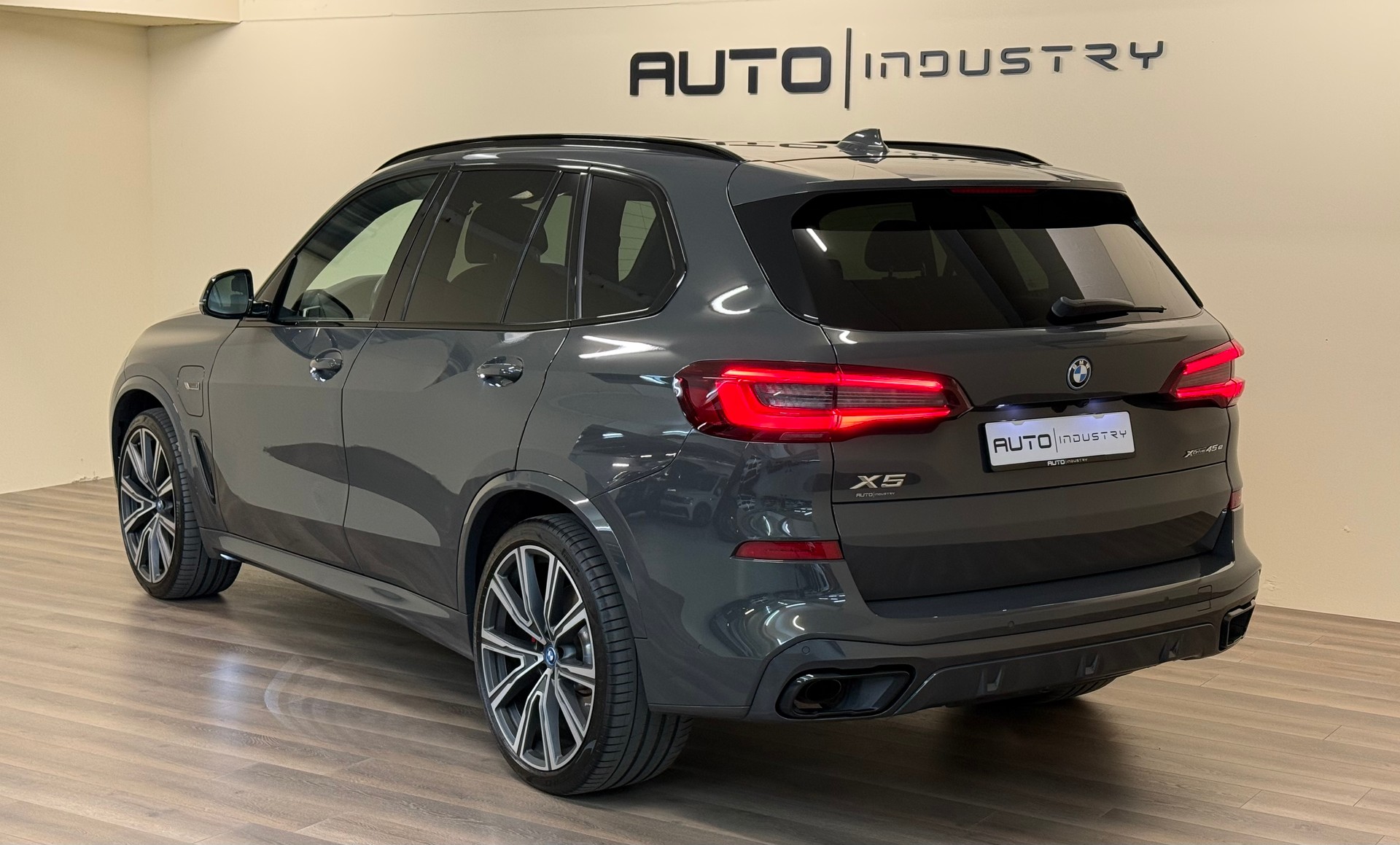 BMW X5 xDrive45e M Sport Steptronic-image-10