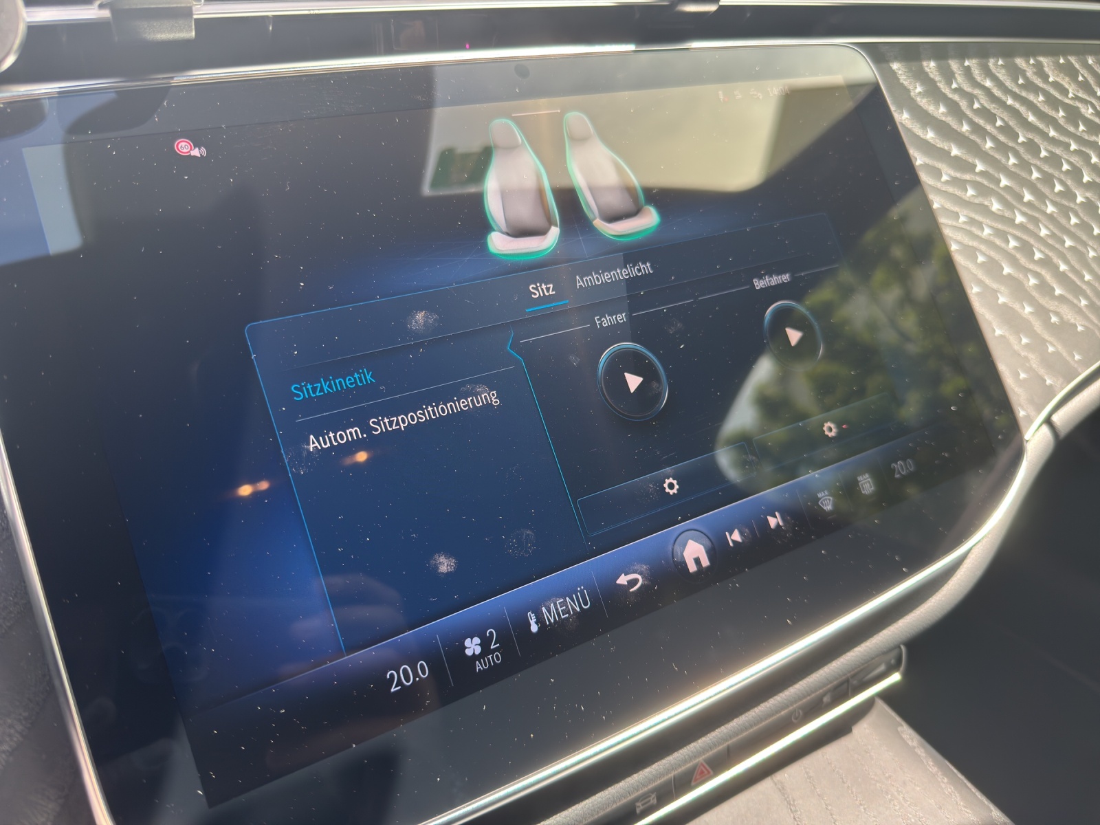 MERCEDES-BENZ E 220 d 4Matic 9G-Tronic-image-24