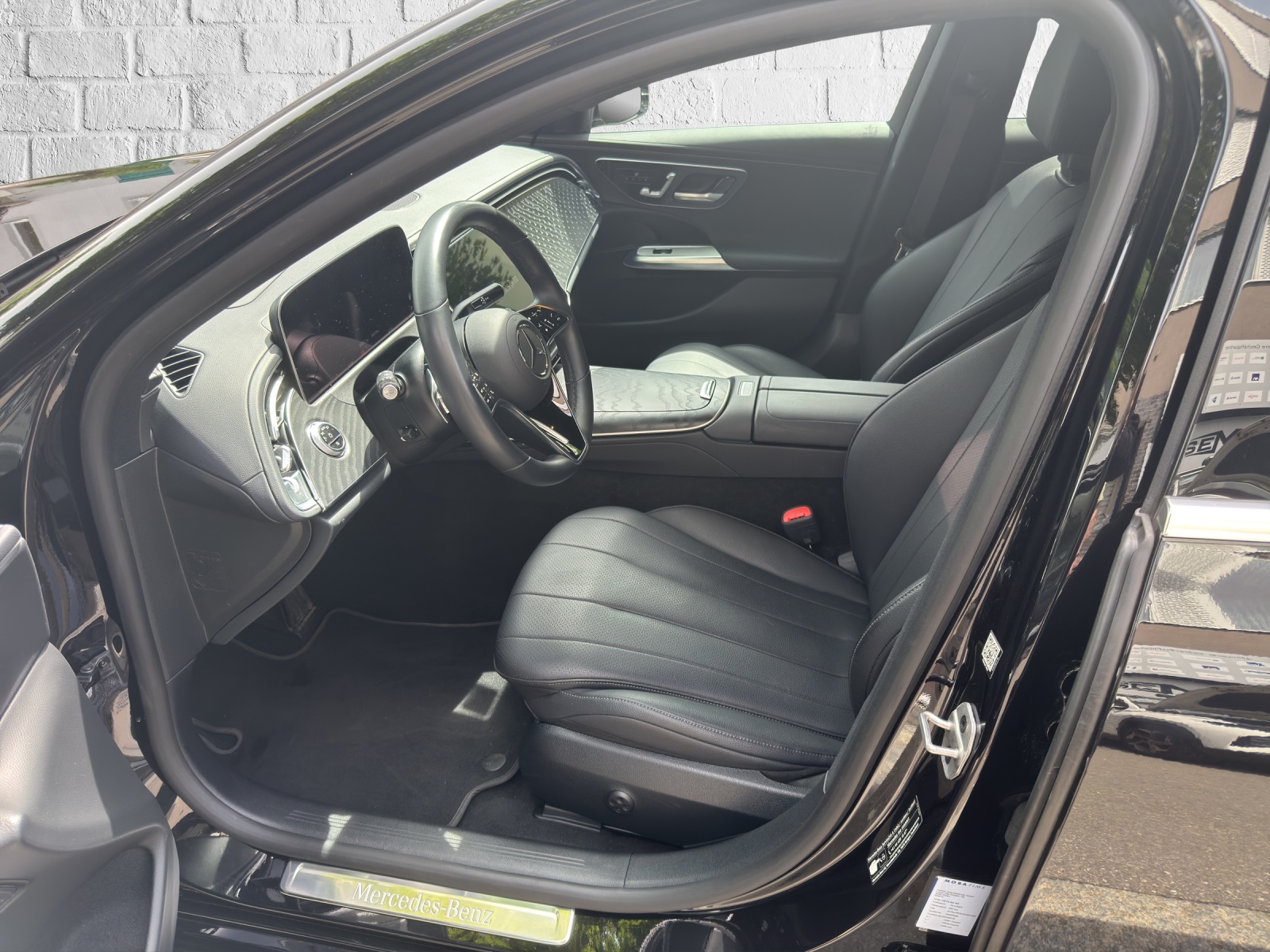 MERCEDES-BENZ E 220 d 4Matic 9G-Tronic-image-8