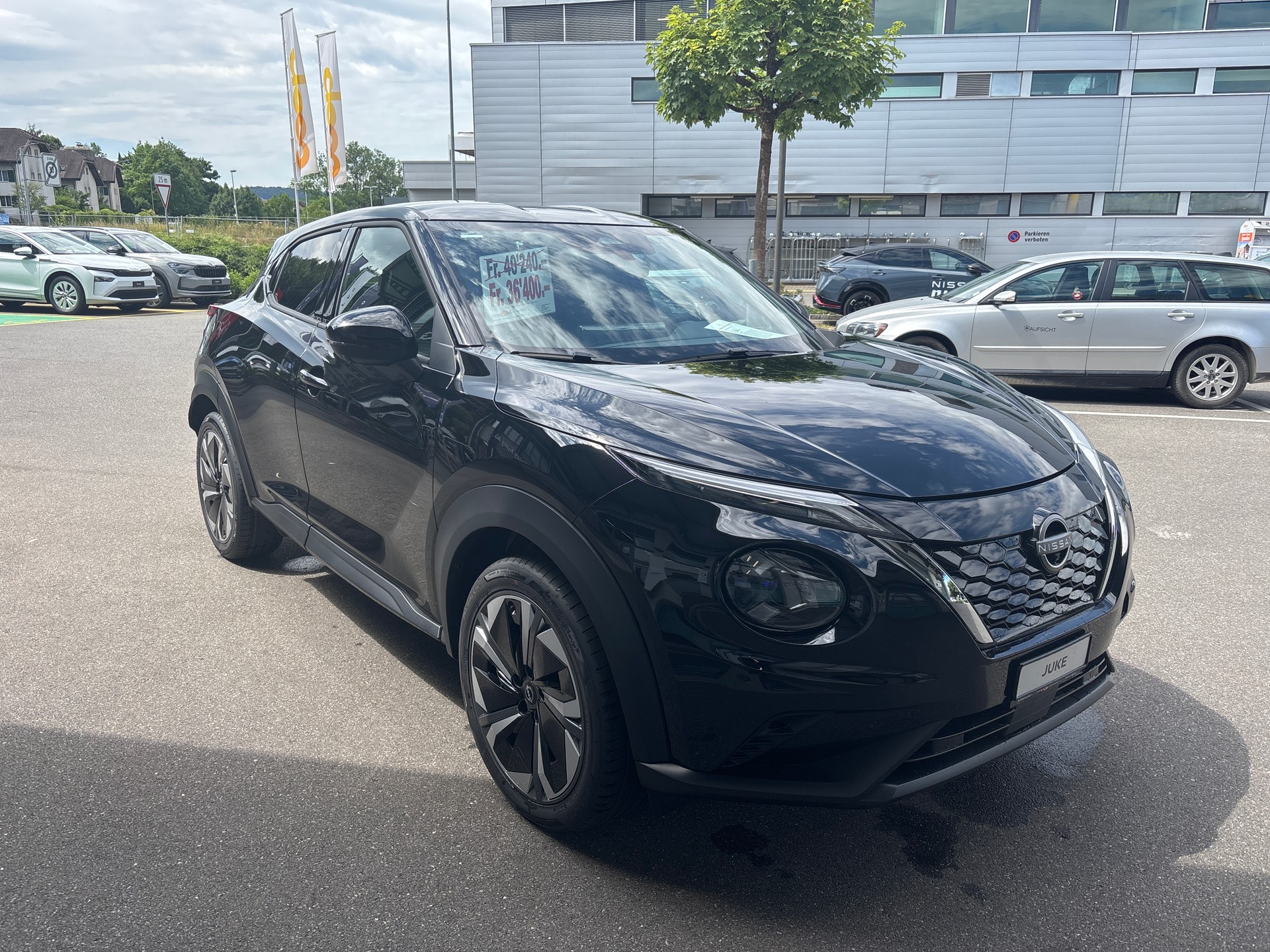 NISSAN Juke 1.6 FHEV Tekna-showroom-element-3