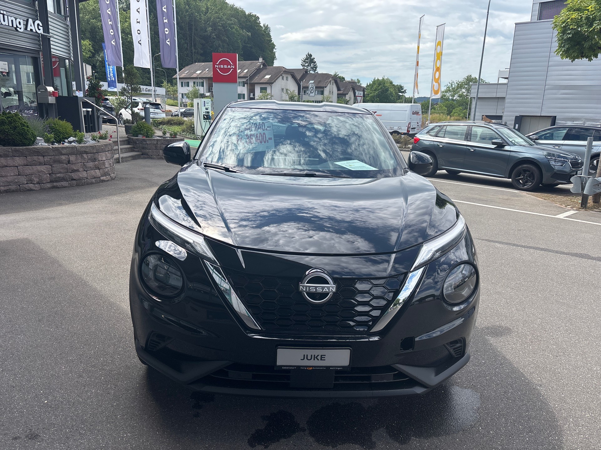 NISSAN Juke 1.6 FHEV Tekna-showroom-element-2