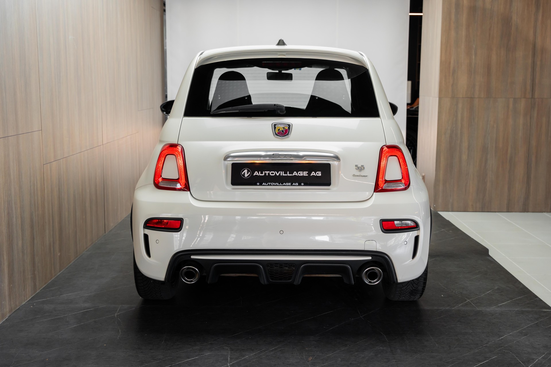 FIAT 595 1.4 16V Turbo Abarth Turismo-image-24