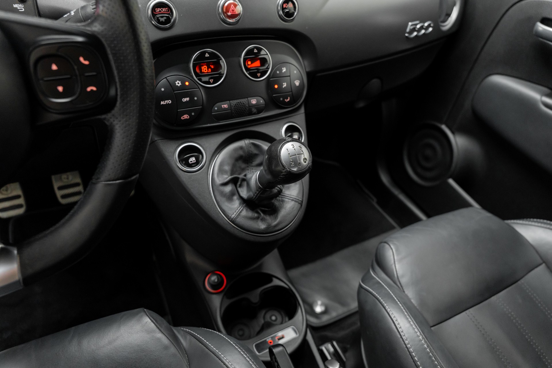 FIAT 595 1.4 16V Turbo Abarth Turismo-image-9