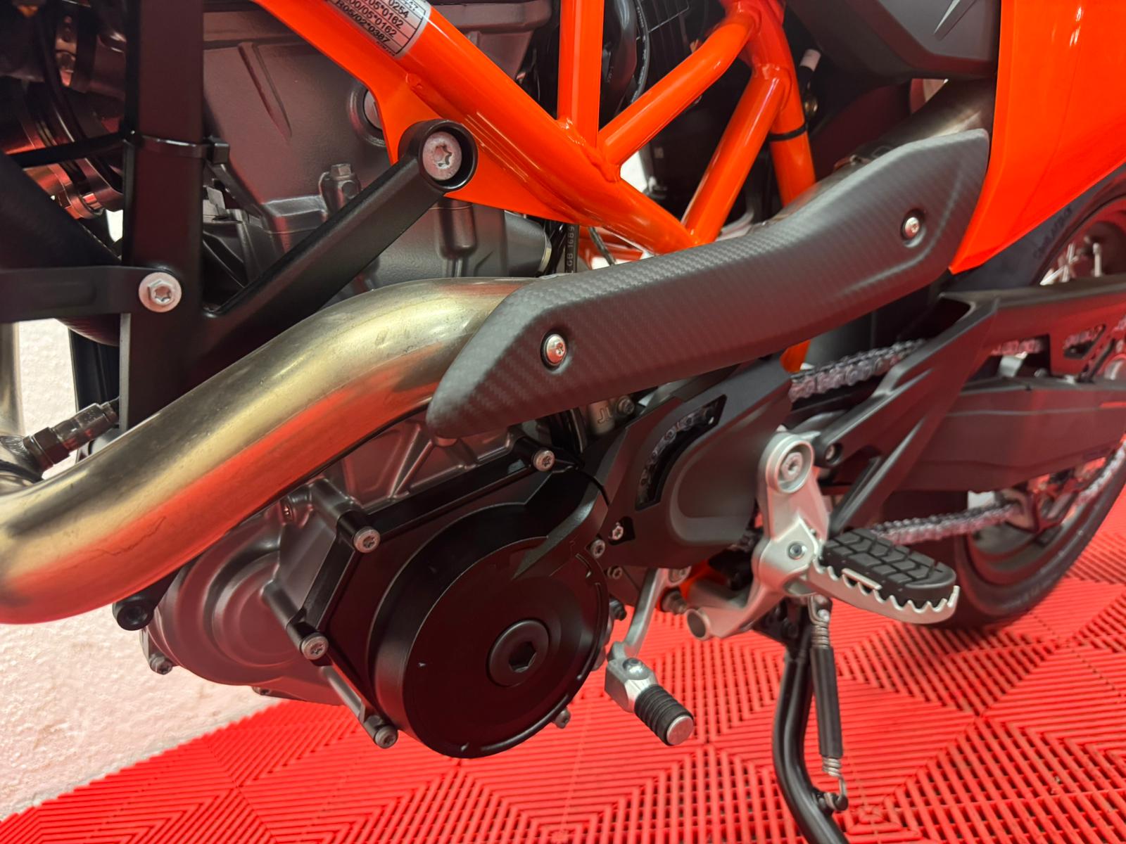KTM 690 SMC R-image-11