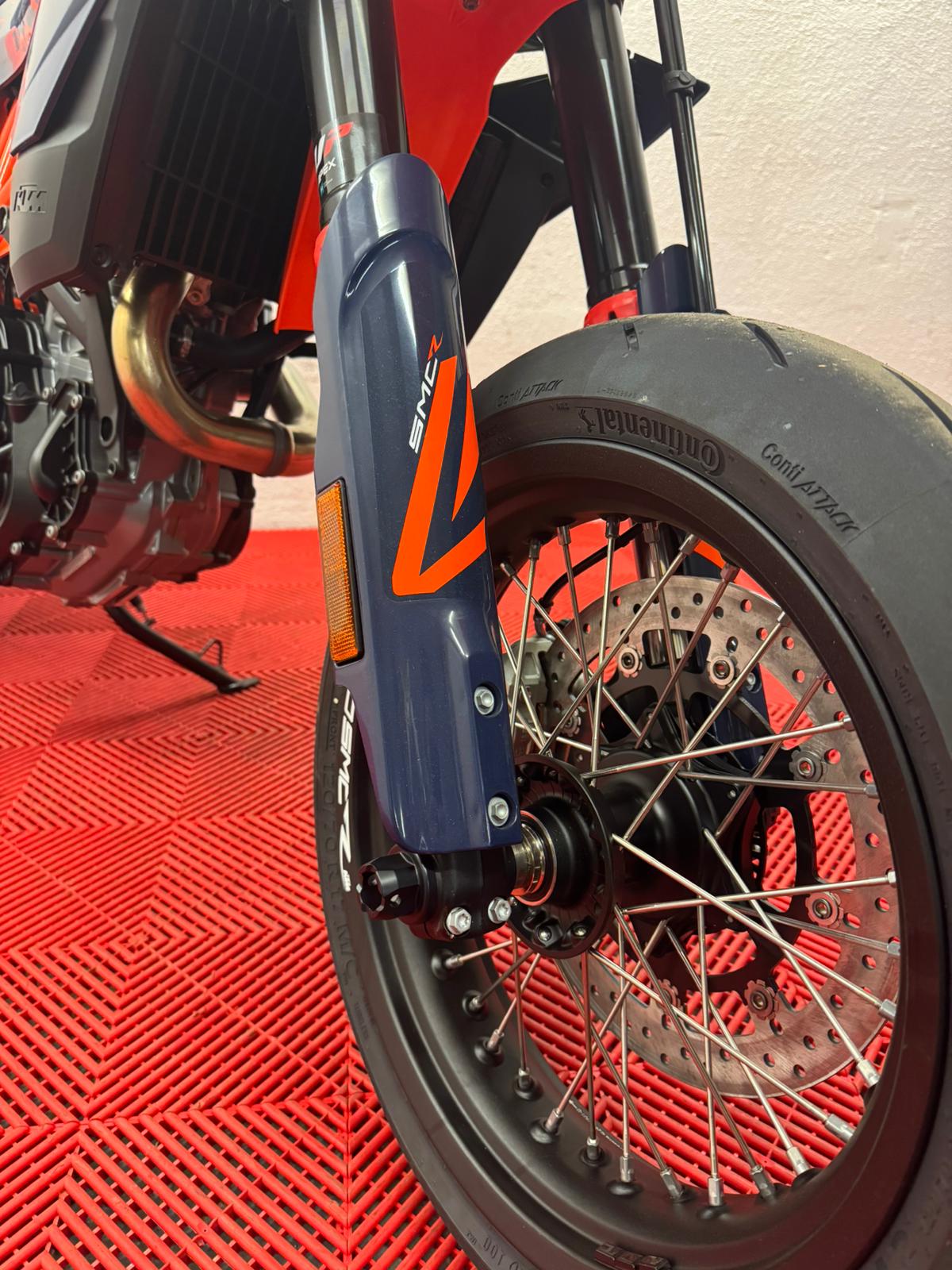 KTM 690 SMC R-image-7