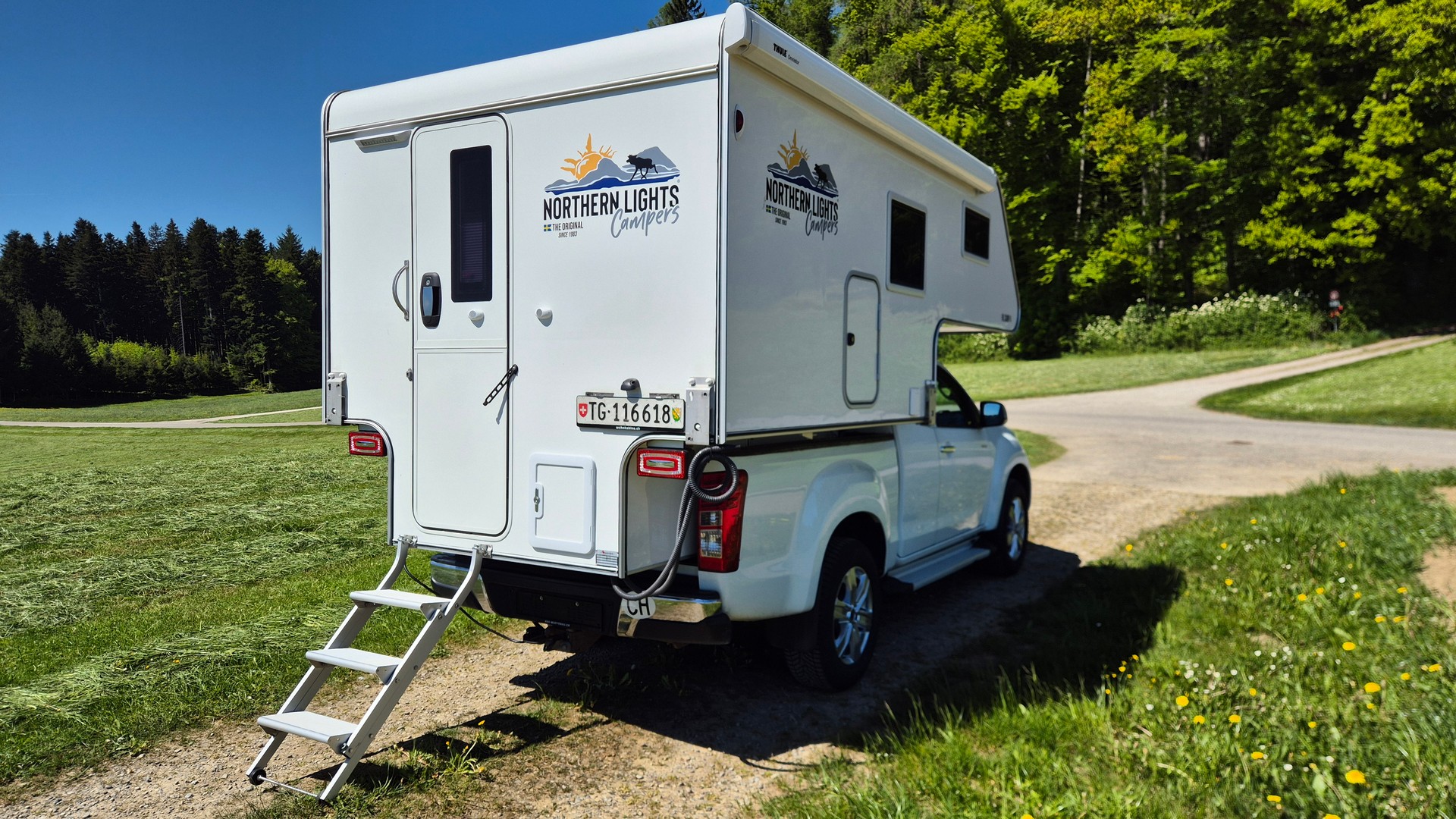 ISUZU D-MAX 1.9 SpaceCab Solar Plus 4x4 A-image-2