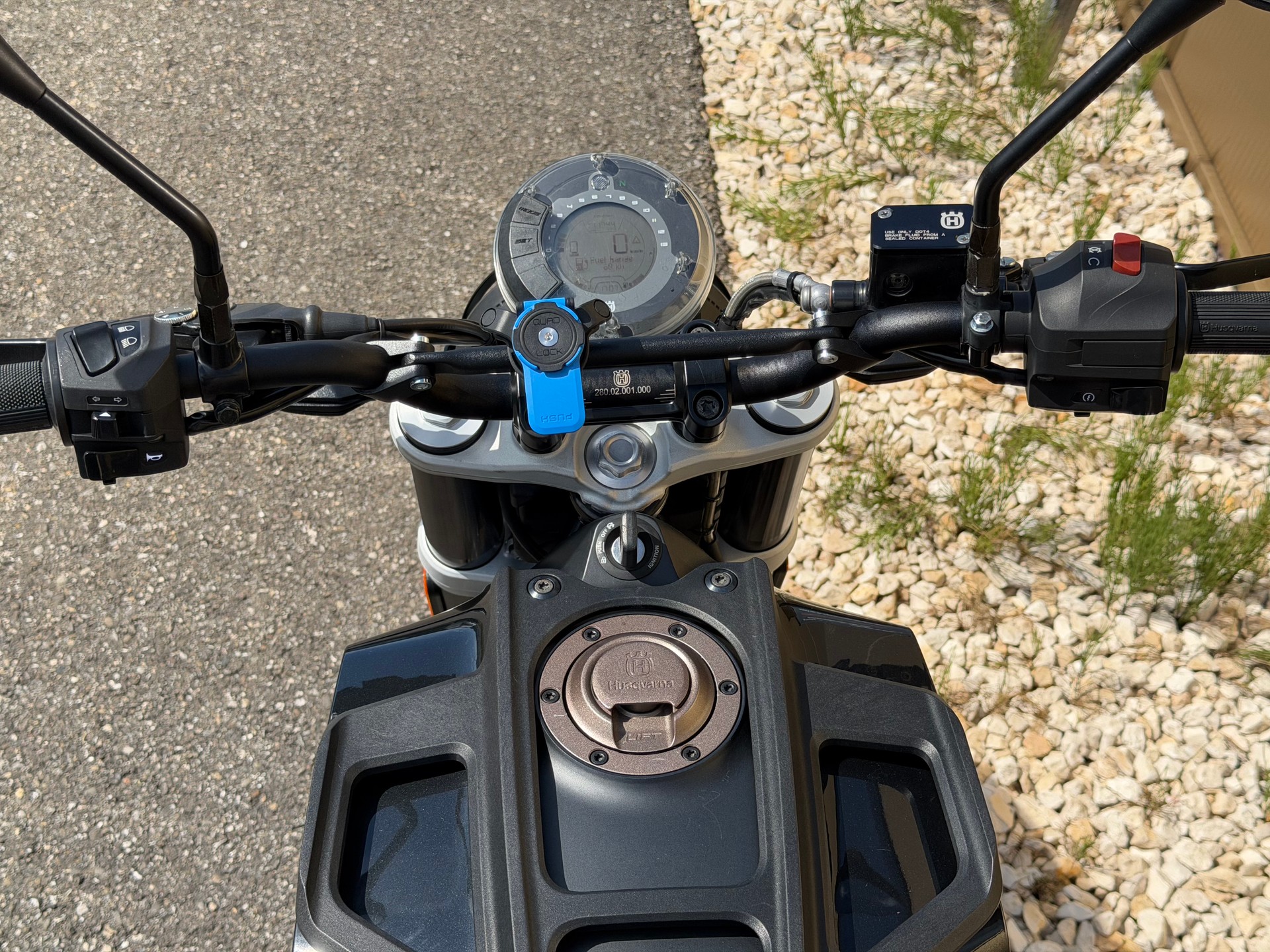 HUSQVARNA Svartpilen 401-image-15