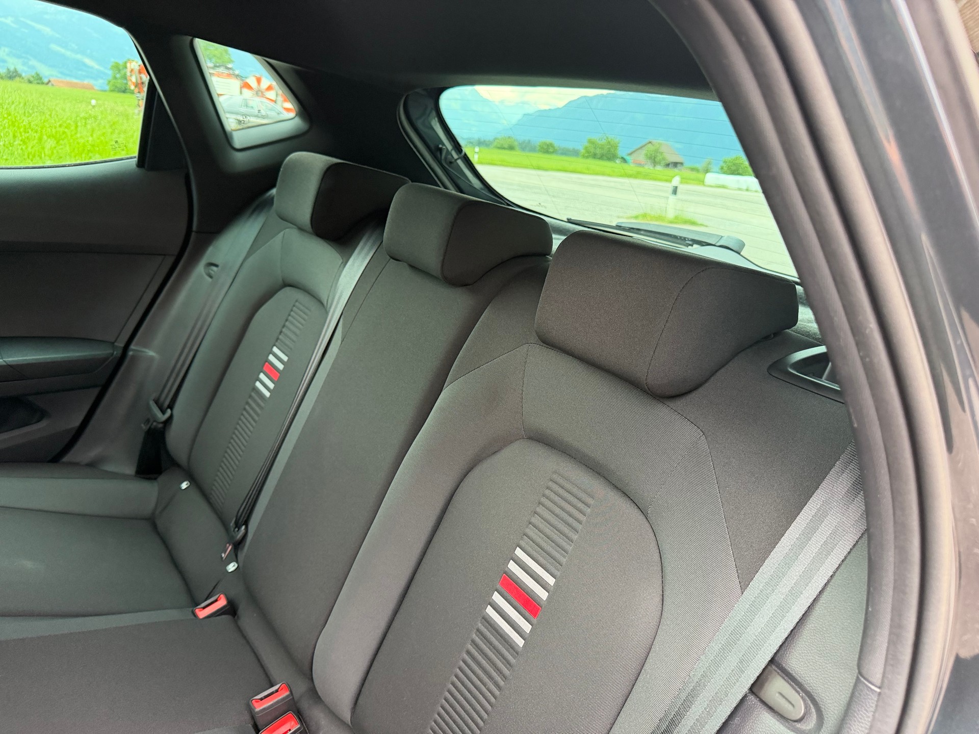 SEAT Ibiza 1.0 EcoTSI FR DSG-image-7