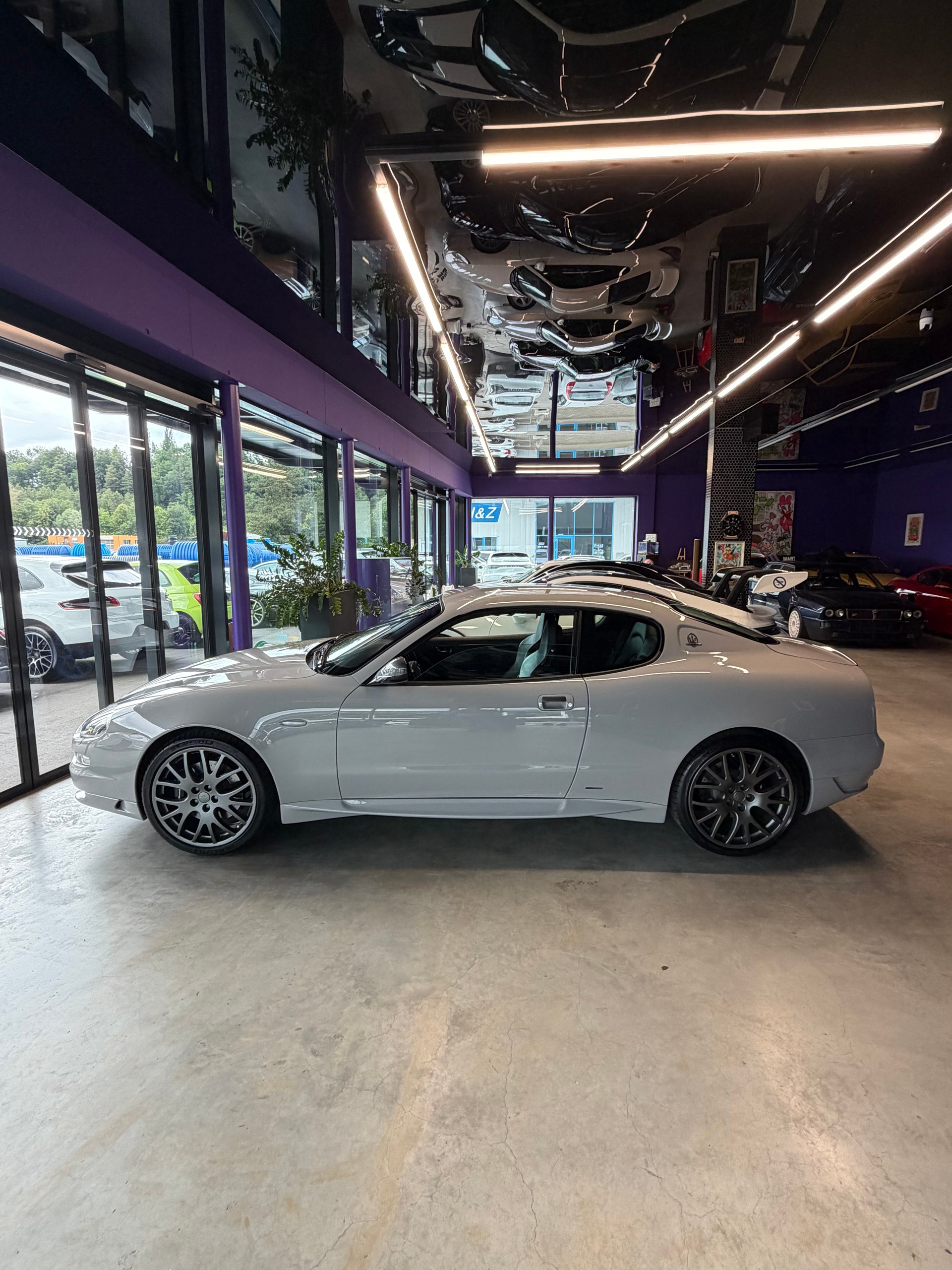 MASERATI GRANSPORT-showroom-element-1