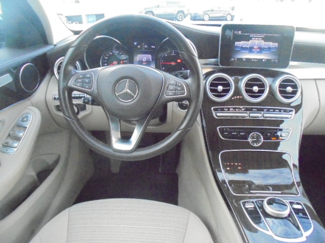 MERCEDES-BENZ C 220 d 4Matic 7G-Tronic-image-4