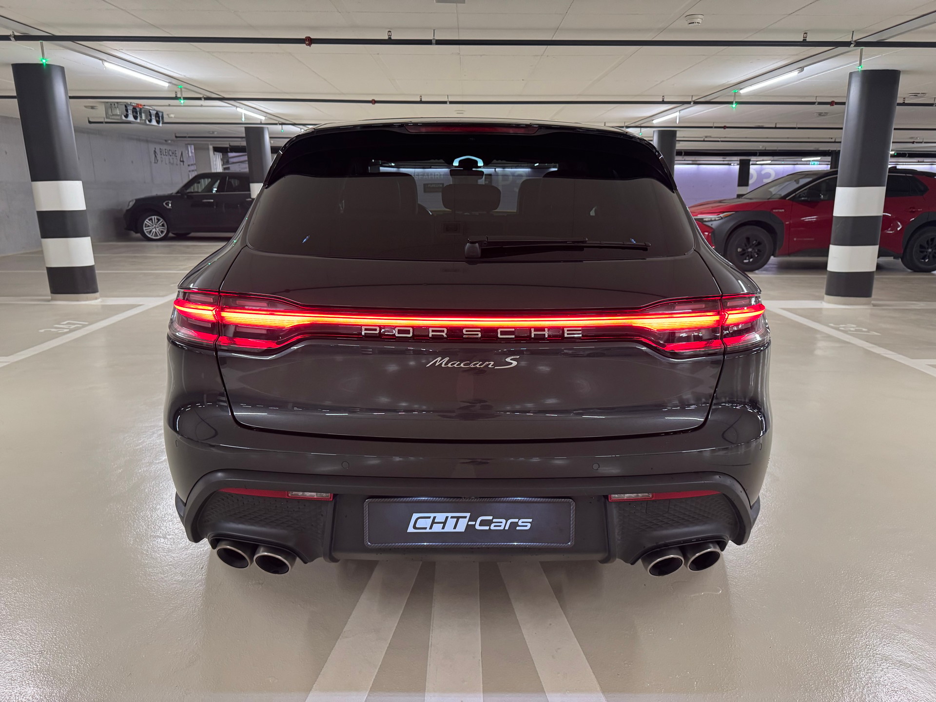 PORSCHE Macan S PDK-showroom-element-3