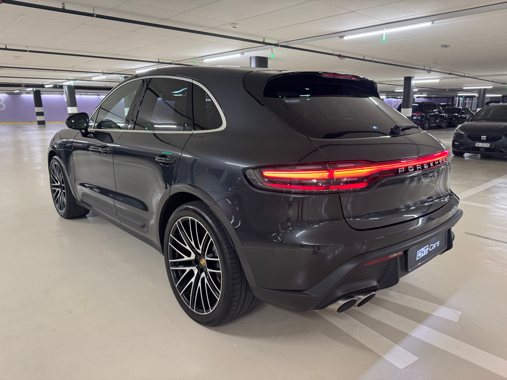 PORSCHE Macan S PDK-showroom-element-2