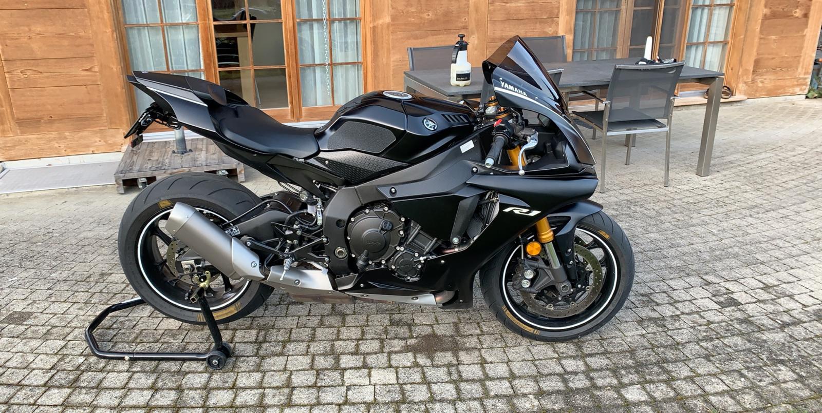 YAMAHA YZF-R1 ABS-image-3