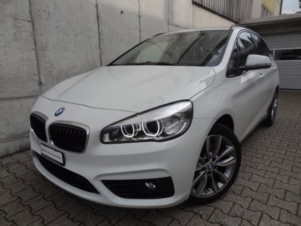 BMW 220i-image-1