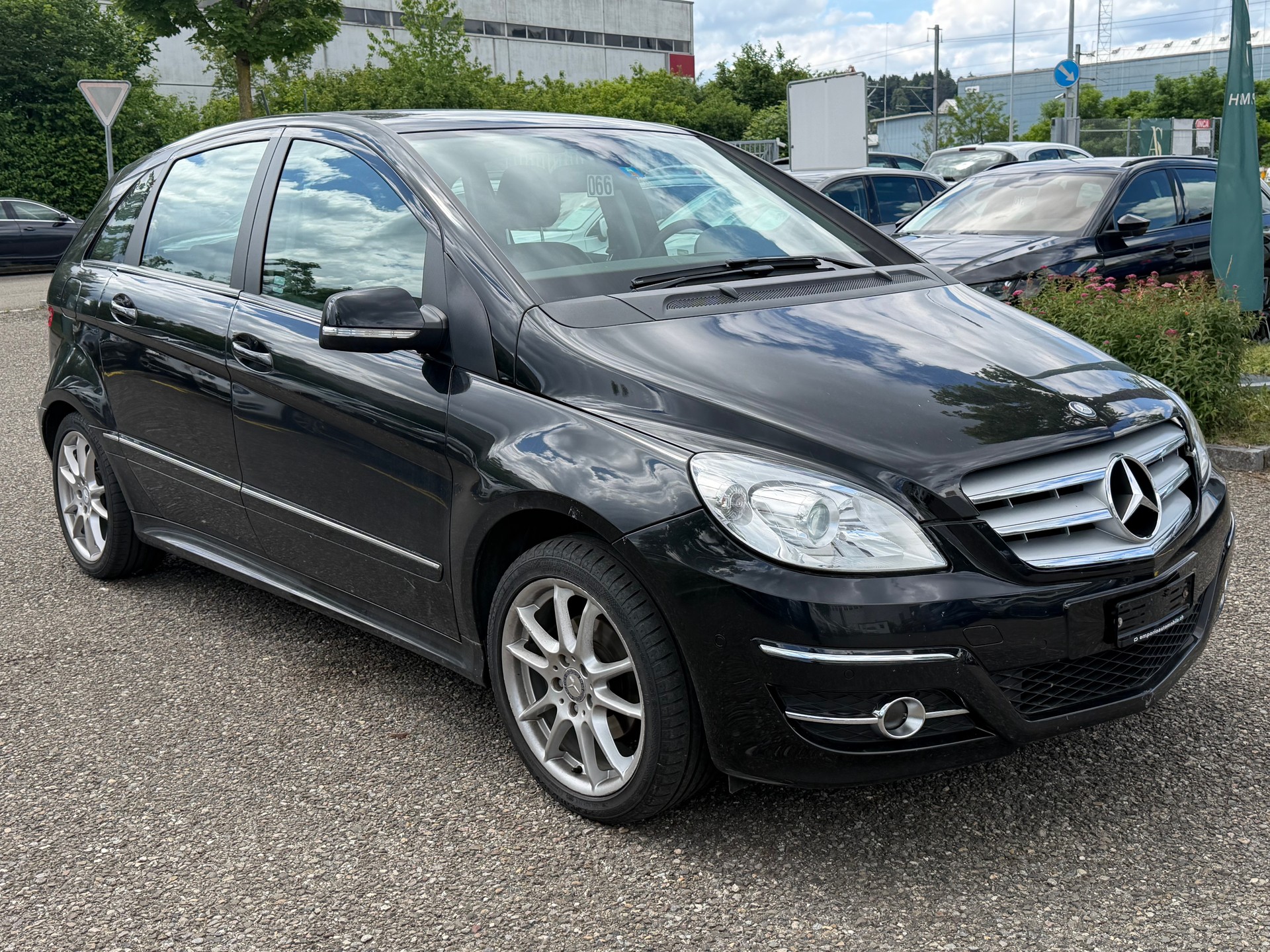 MERCEDES-BENZ B 180 (170) Autotronic-showroom-element-2