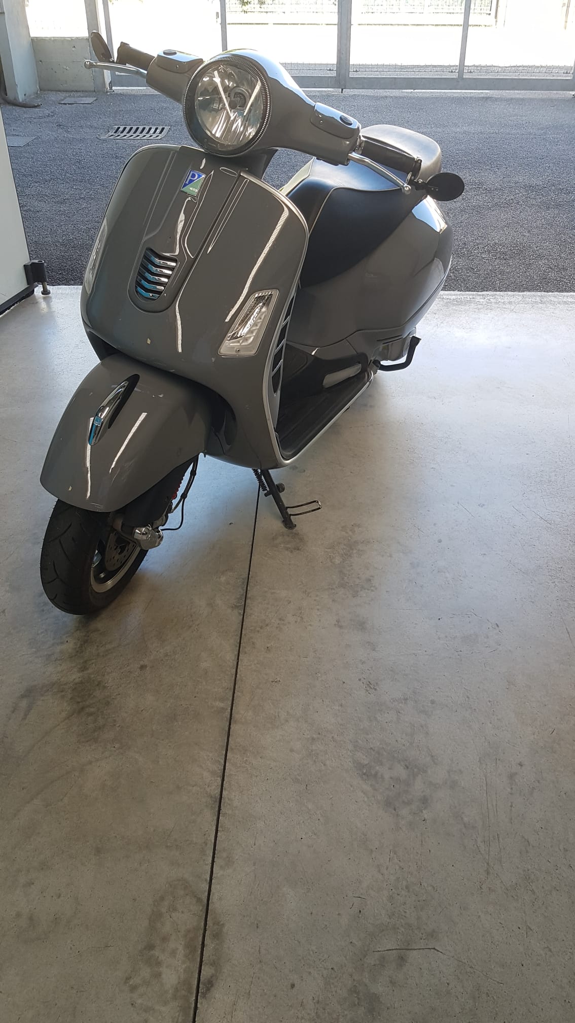 PIAGGIO Vespa GTS Super 300 i.e ABS-image-3