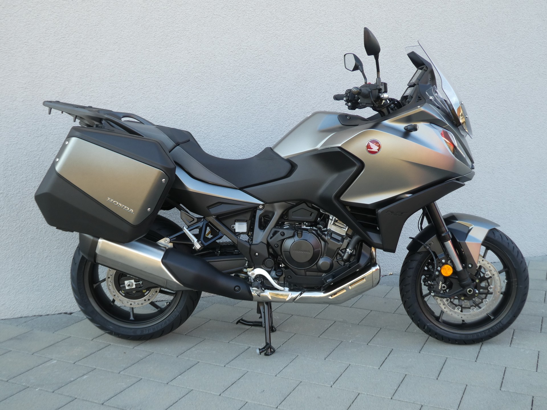 HONDA NT 1100-image-2