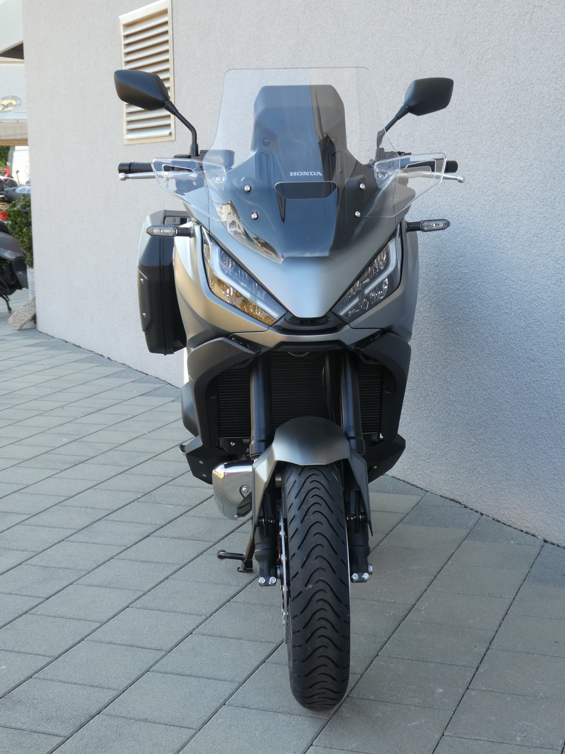 HONDA NT 1100-image-1