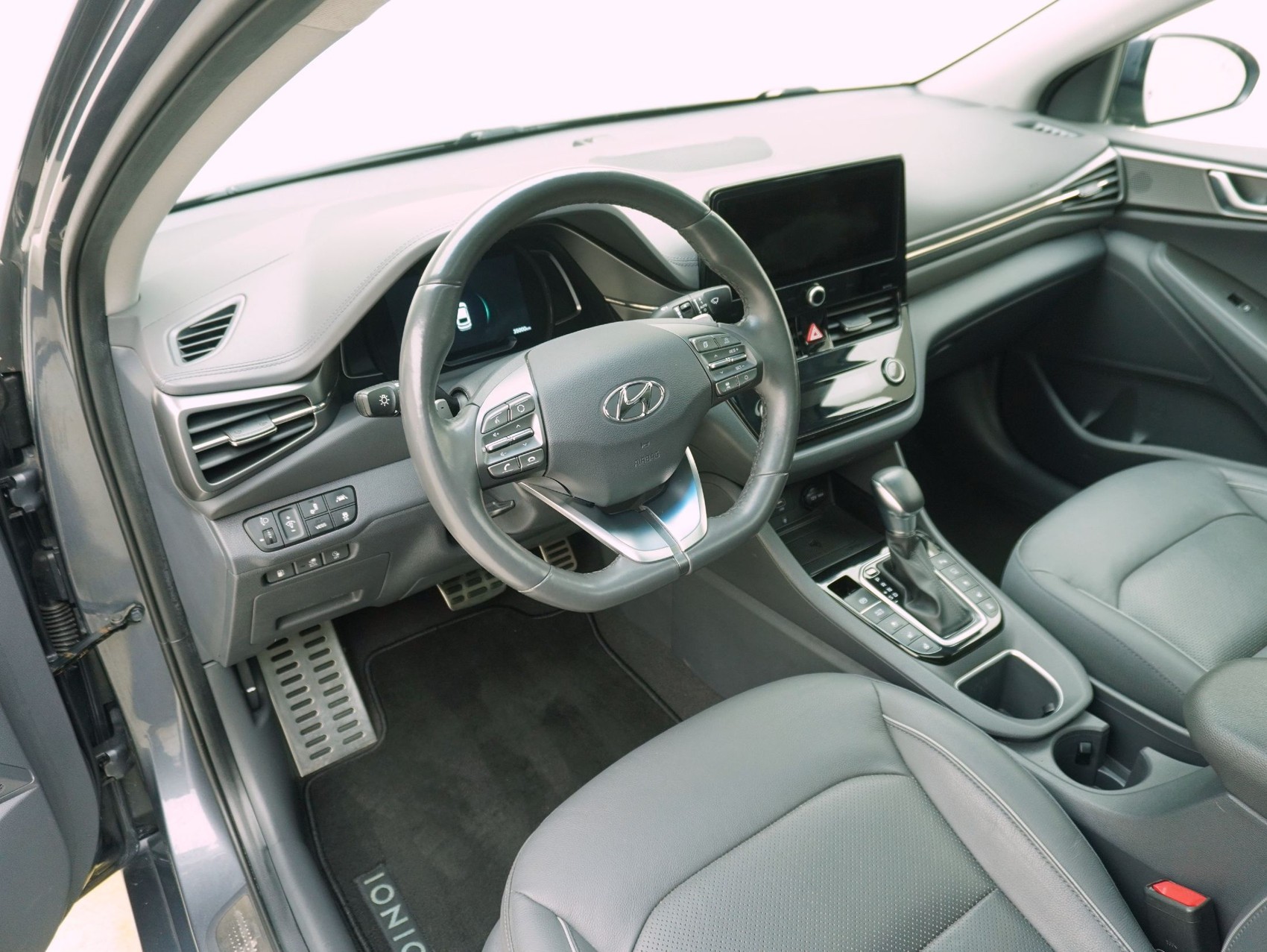 HYUNDAI Ioniq 1.6 GDi Plug-in Hybrid Launch Plus-image-10