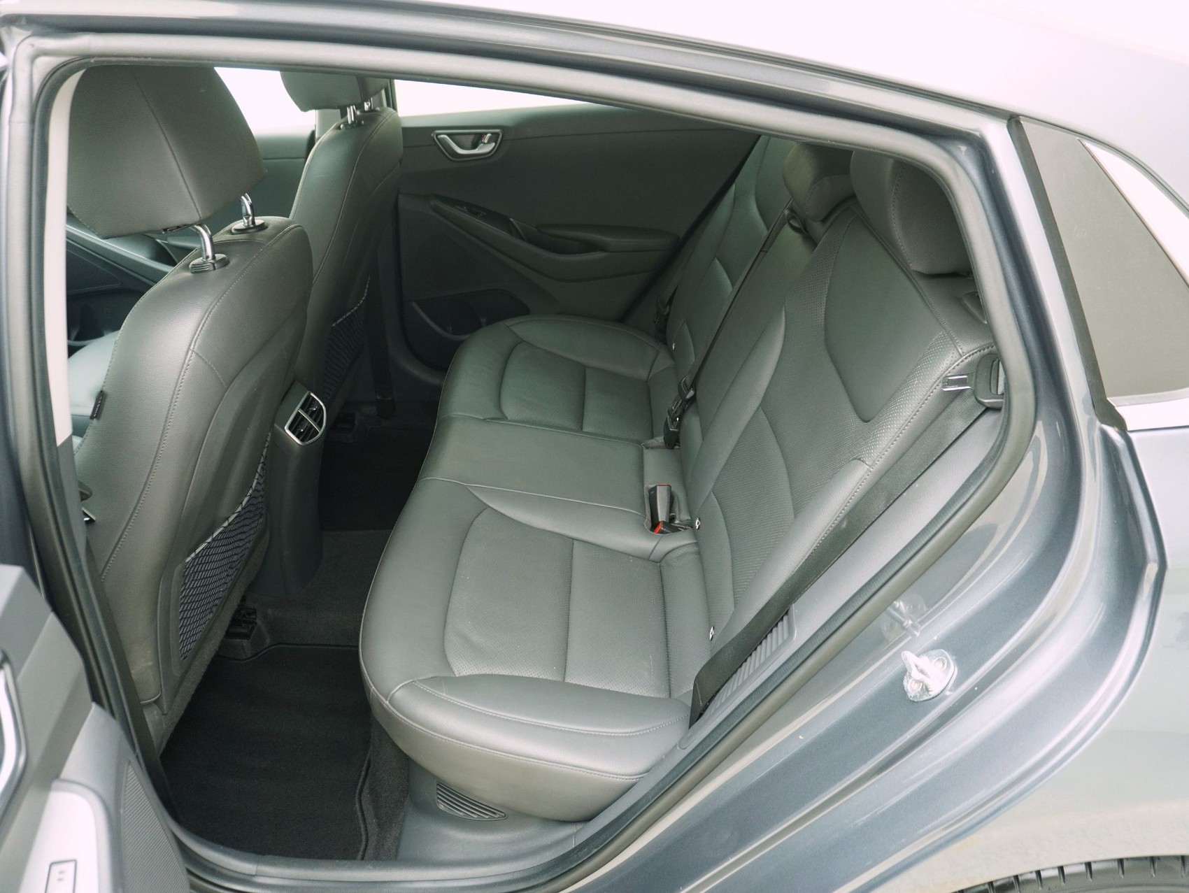 HYUNDAI Ioniq 1.6 GDi Plug-in Hybrid Launch Plus-image-11