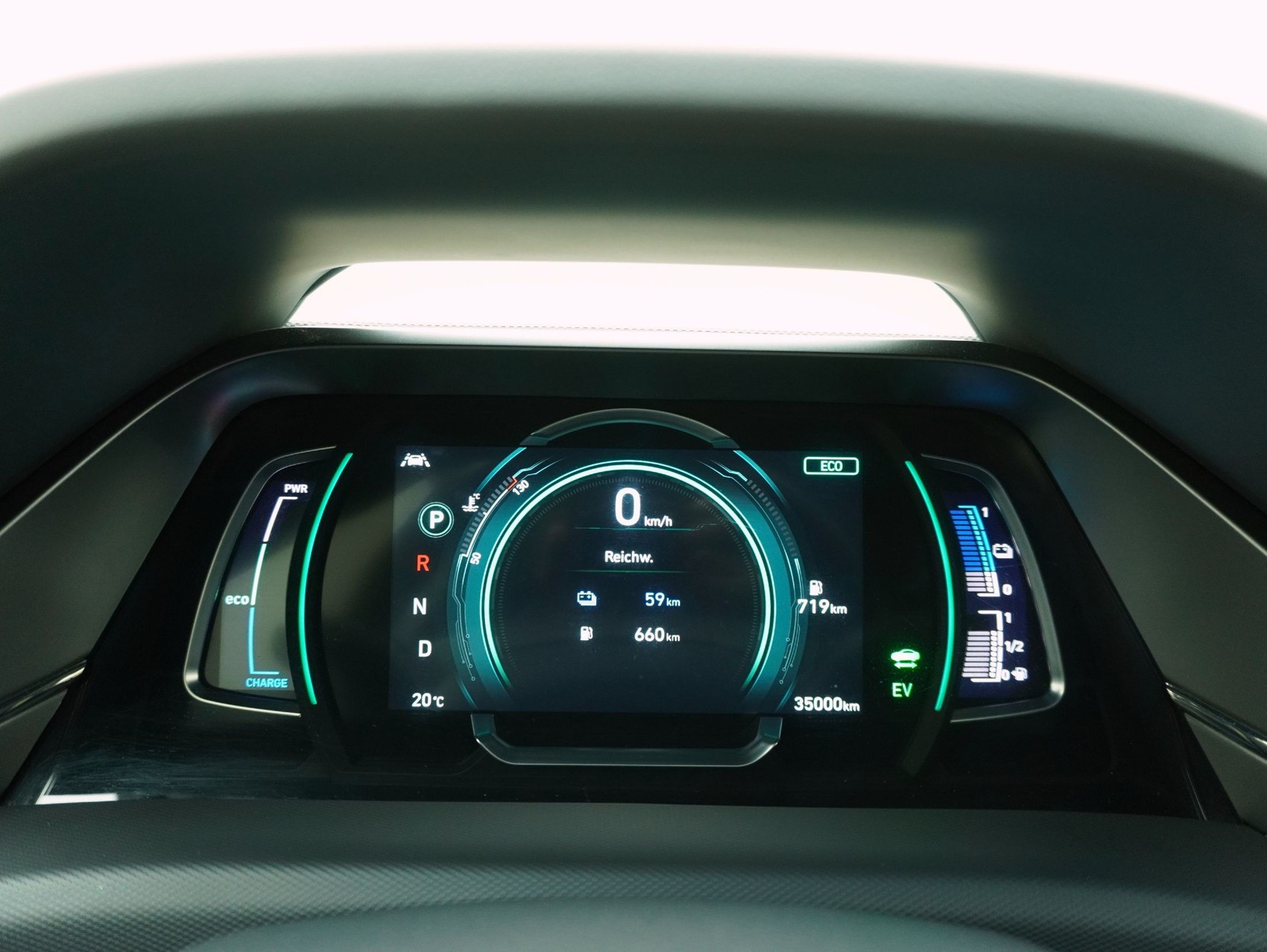HYUNDAI Ioniq 1.6 GDi Plug-in Hybrid Launch Plus-image-15