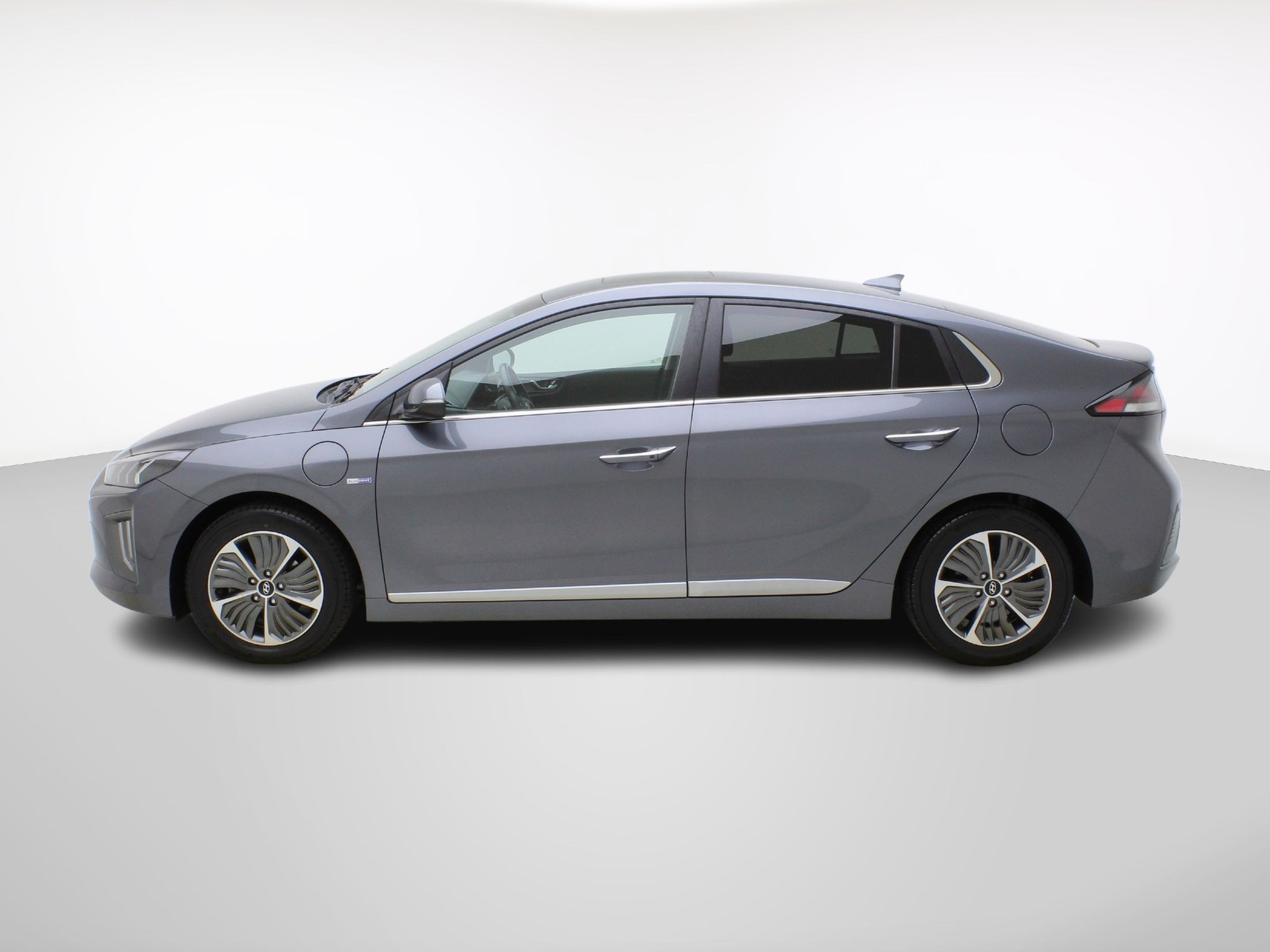 HYUNDAI Ioniq 1.6 GDi Plug-in Hybrid Launch Plus-showroom-element-2