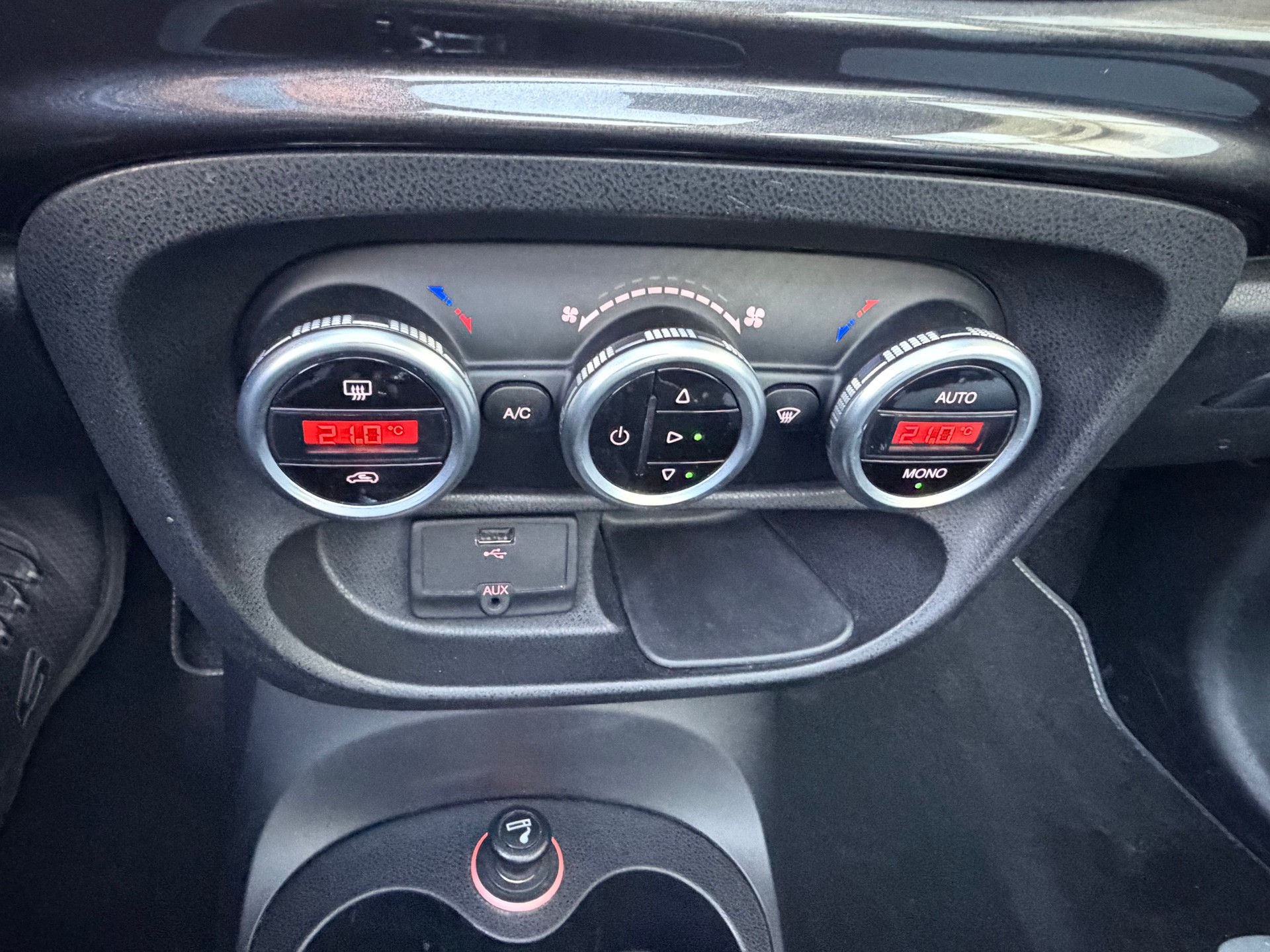 FIAT 500L 0.9 Twinair Trekking Line-image-12
