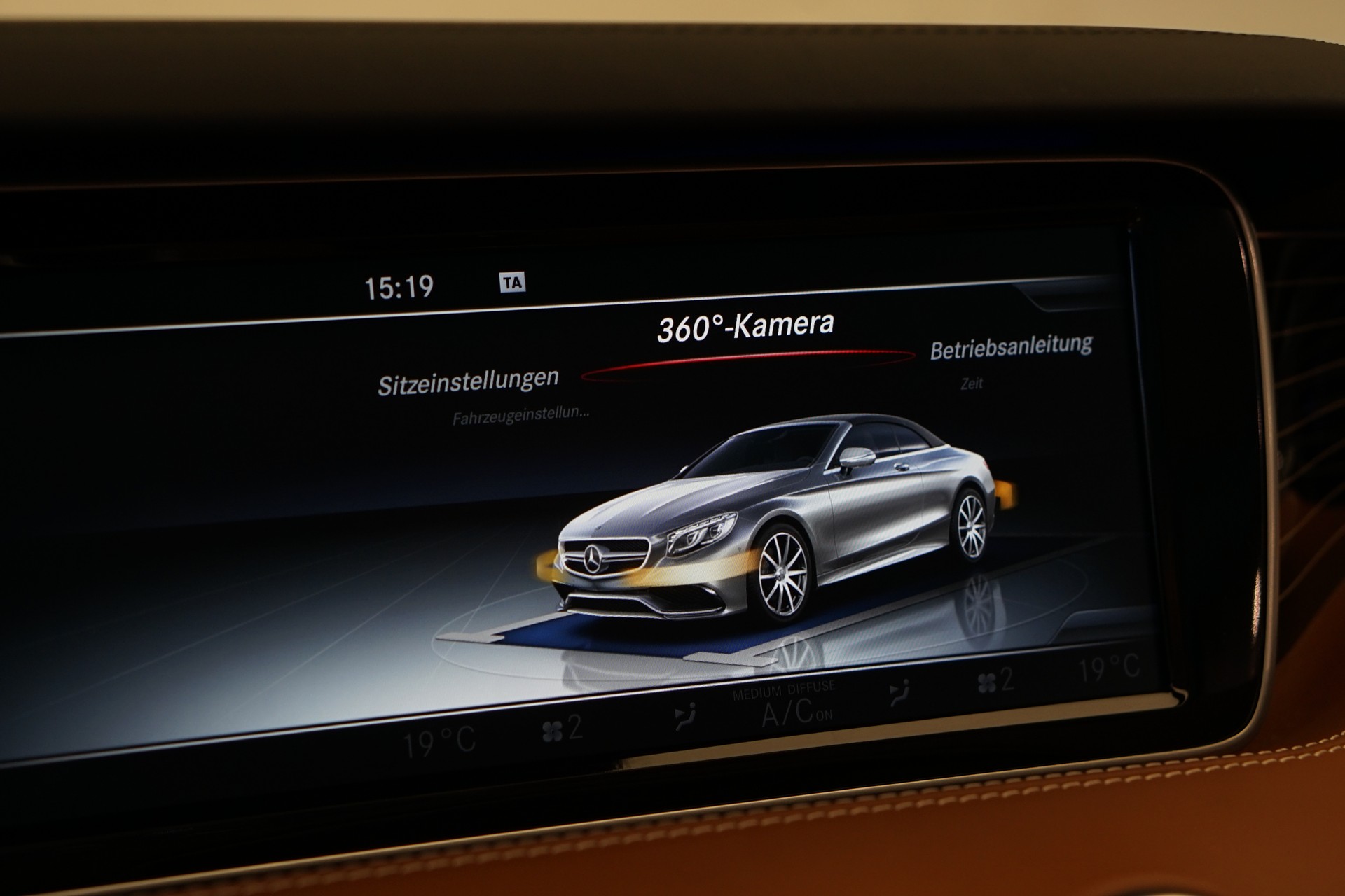 MERCEDES-BENZ S 63 AMG Cabriolet 4Matic Speedshift MCT *CH-Fahrzeug* *Designo Mokkaschwarz* *Swarowski*-image-36