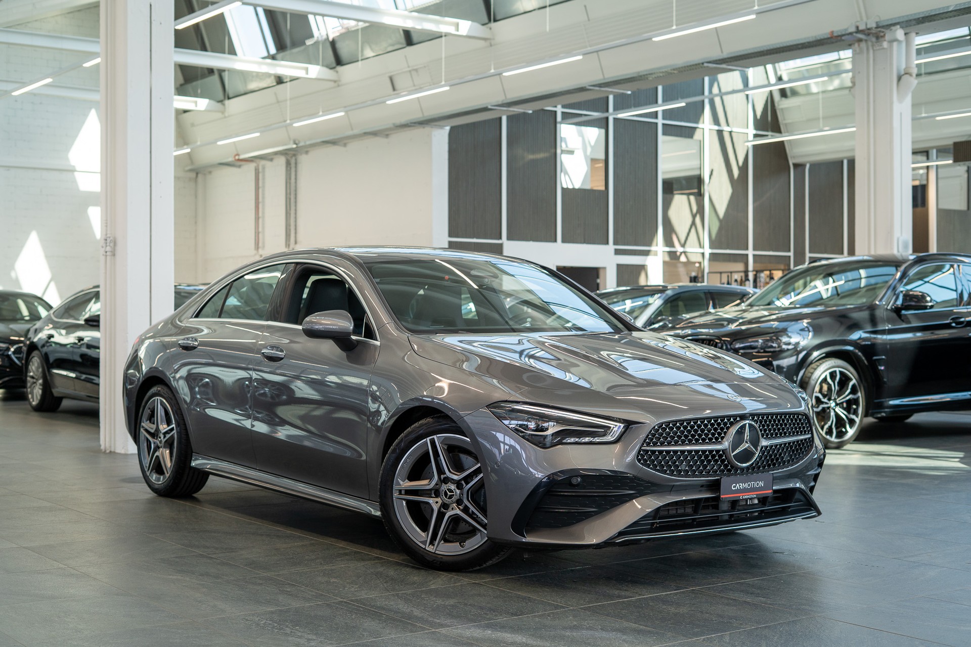 MERCEDES-BENZ CLA 200 AMG Line / Rückfahrkamera / Ambientebeleuchtung / Navi-showroom-element-2