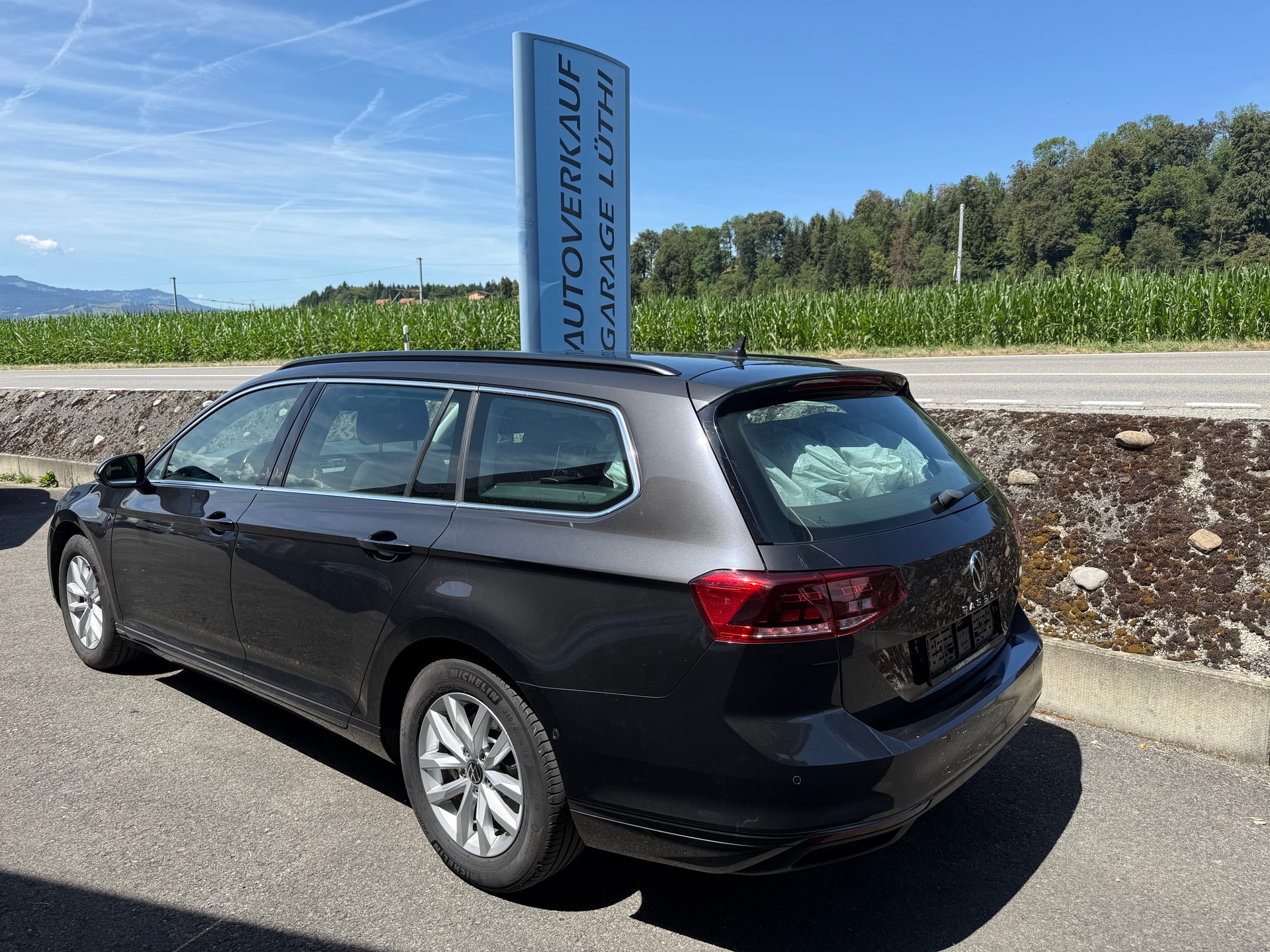 VW Passat 2.0 TDI BMT Business DSG-showroom-element-1