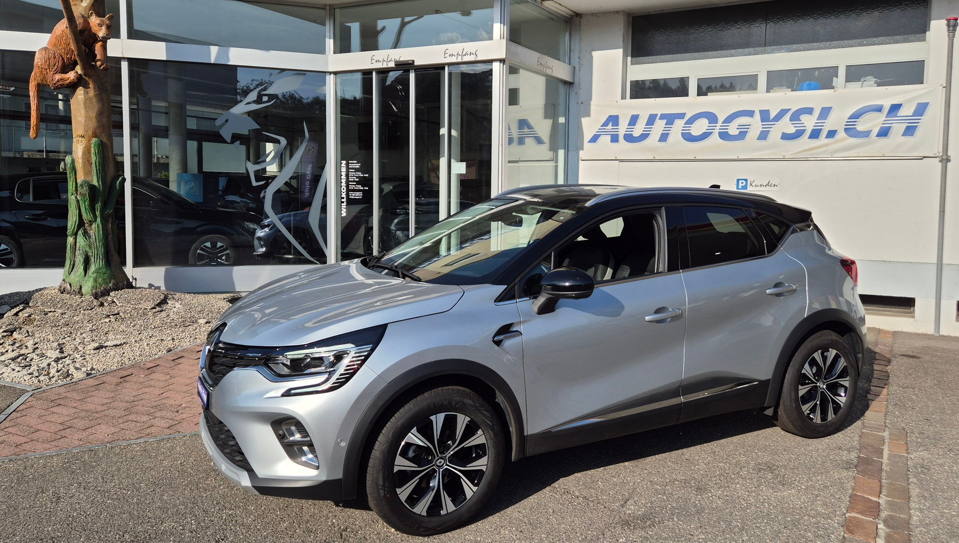 RENAULT Captur 1.6 E-Tech145 Evol-image-12