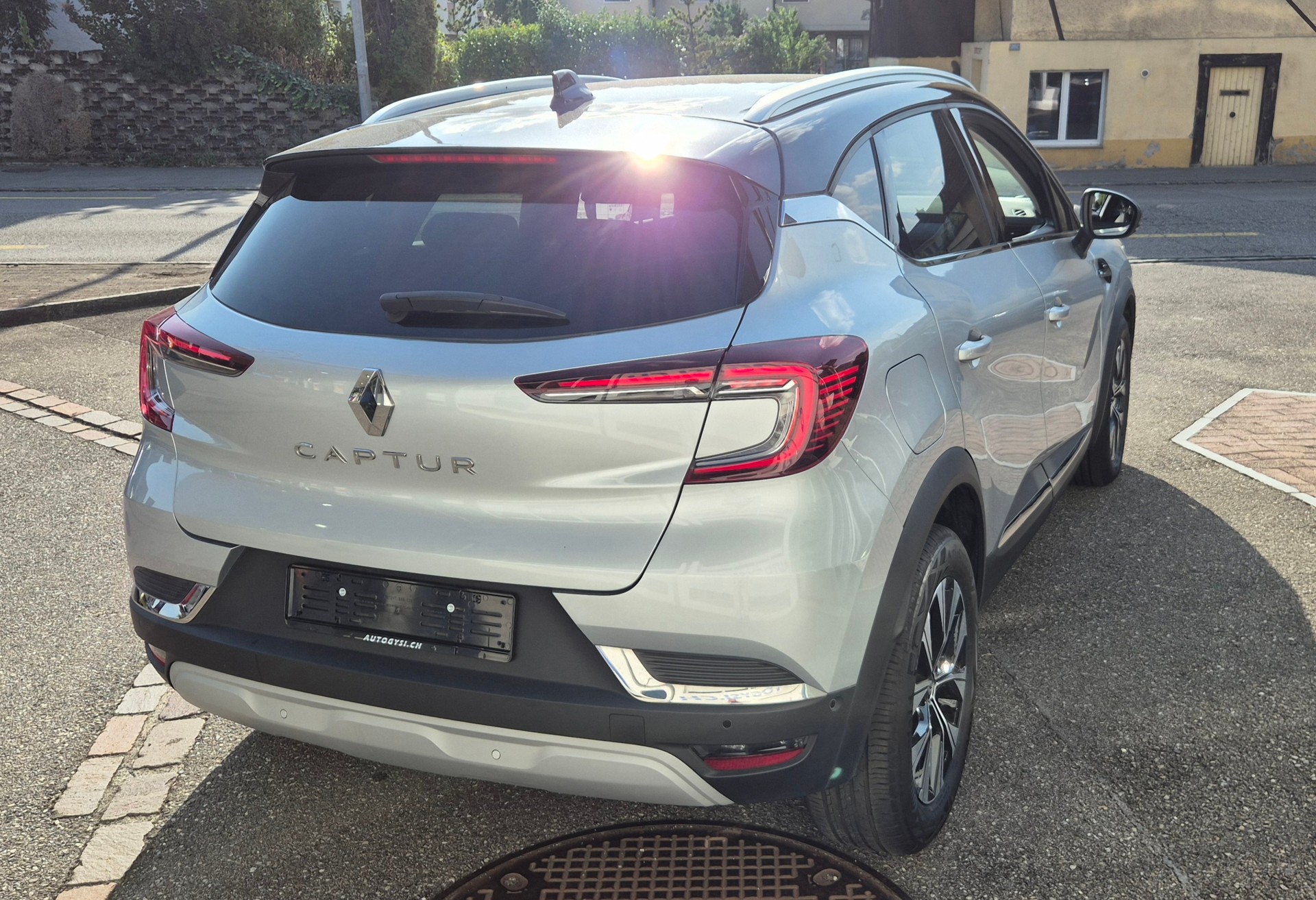 RENAULT Captur 1.6 E-Tech145 Evol-image-10