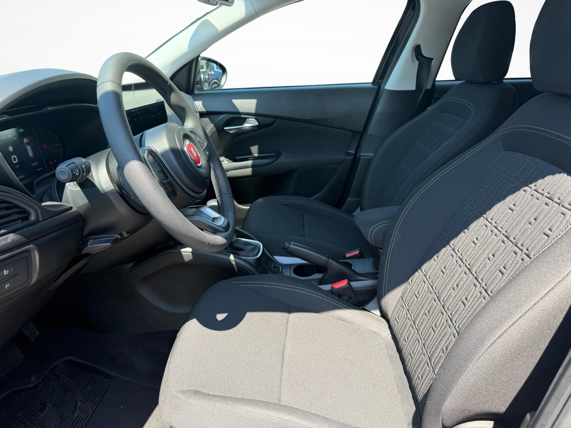 FIAT Tipo SW 1.5 Hybrid Swiss Cross-showroom-element-1