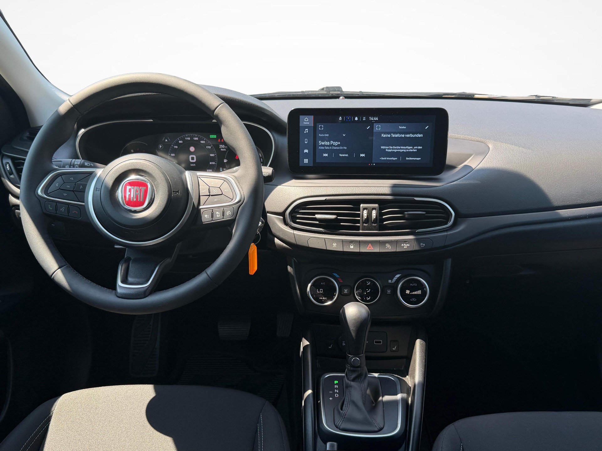 FIAT Tipo SW 1.5 Hybrid Swiss Cross-image-9